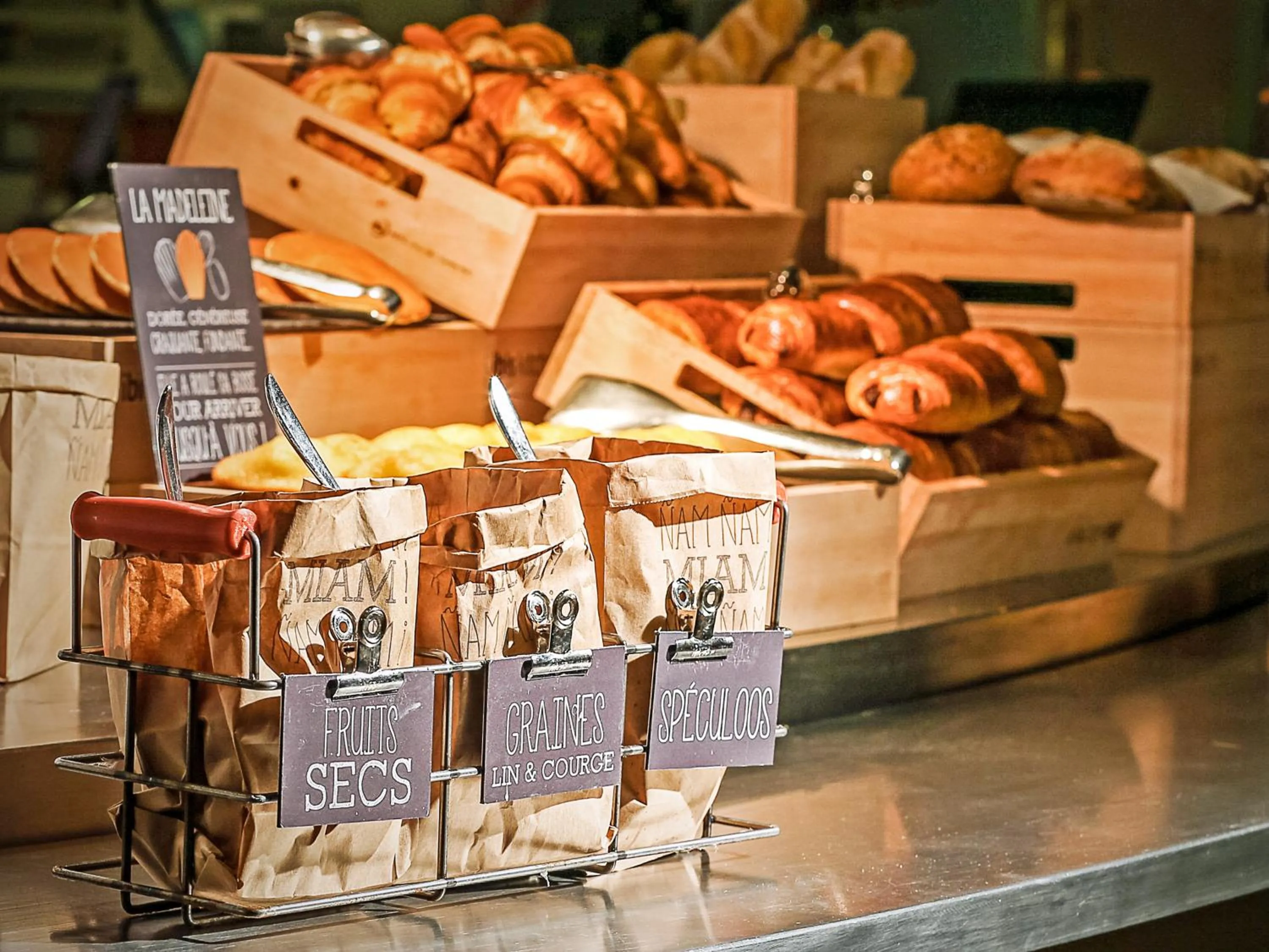 Buffet breakfast in ibis Blois Centre Château
