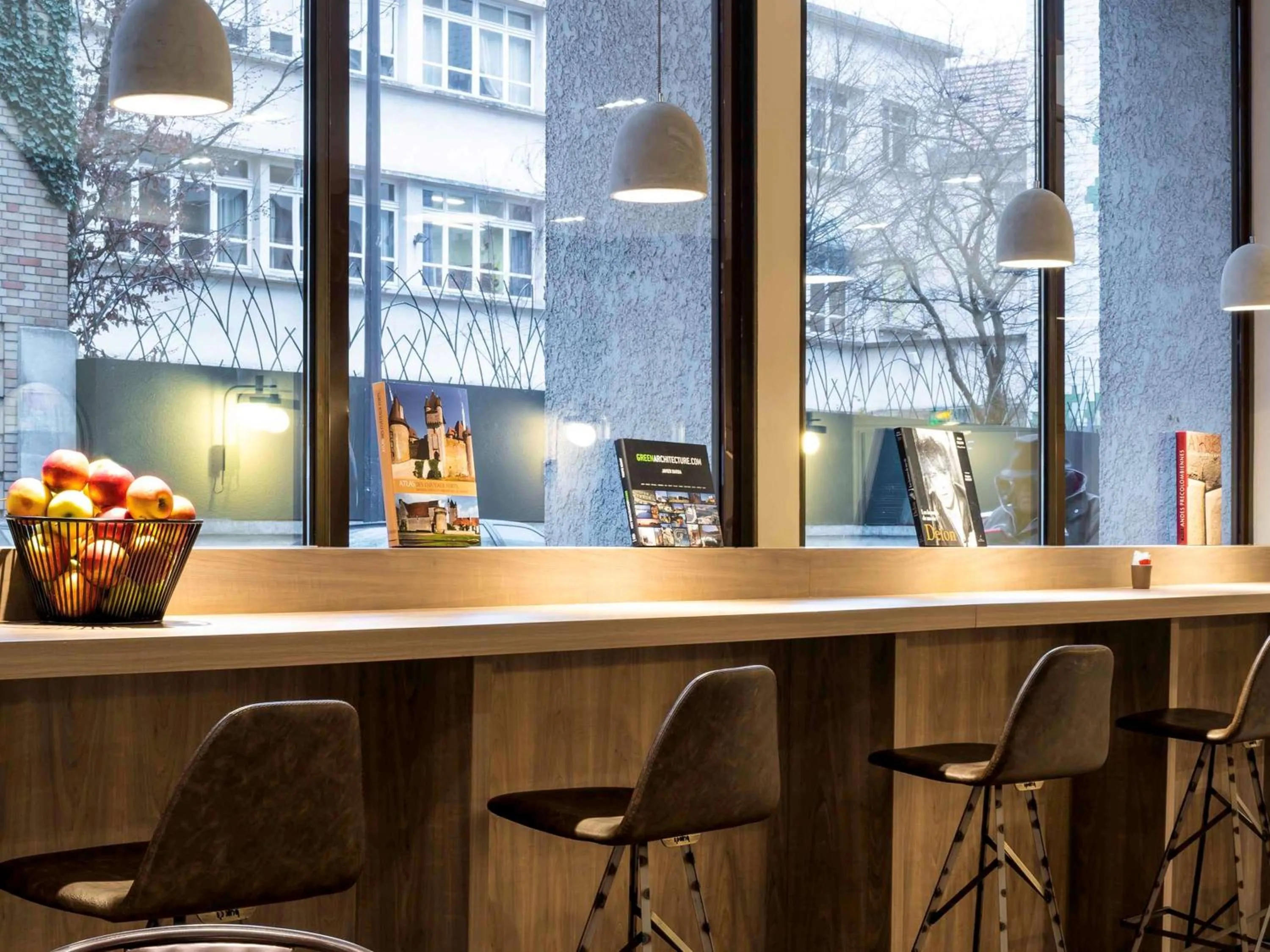 Restaurant/places to eat in ibis Paris Alesia Montparnasse