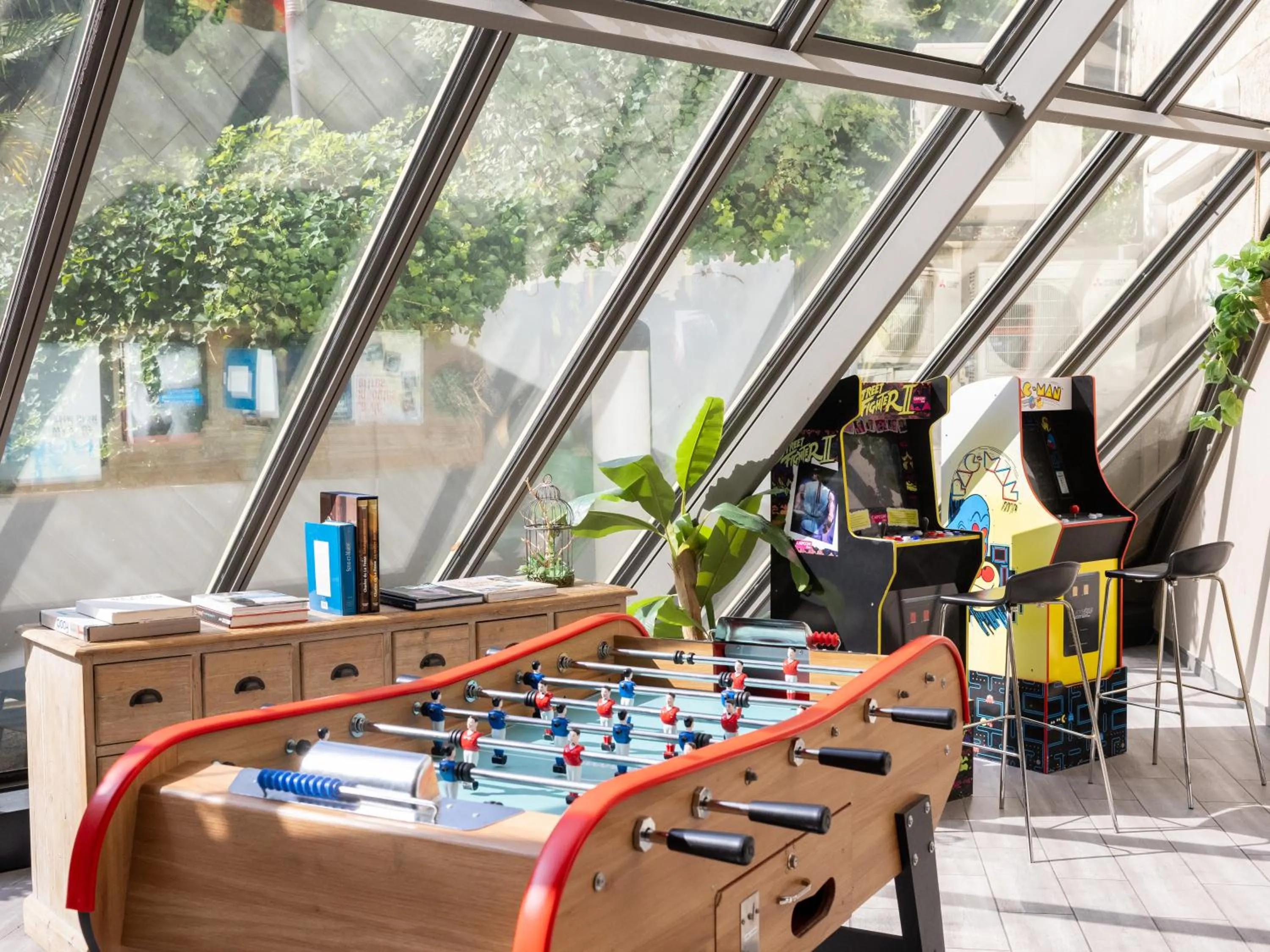 Game Room in ibis Paris Alesia Montparnasse