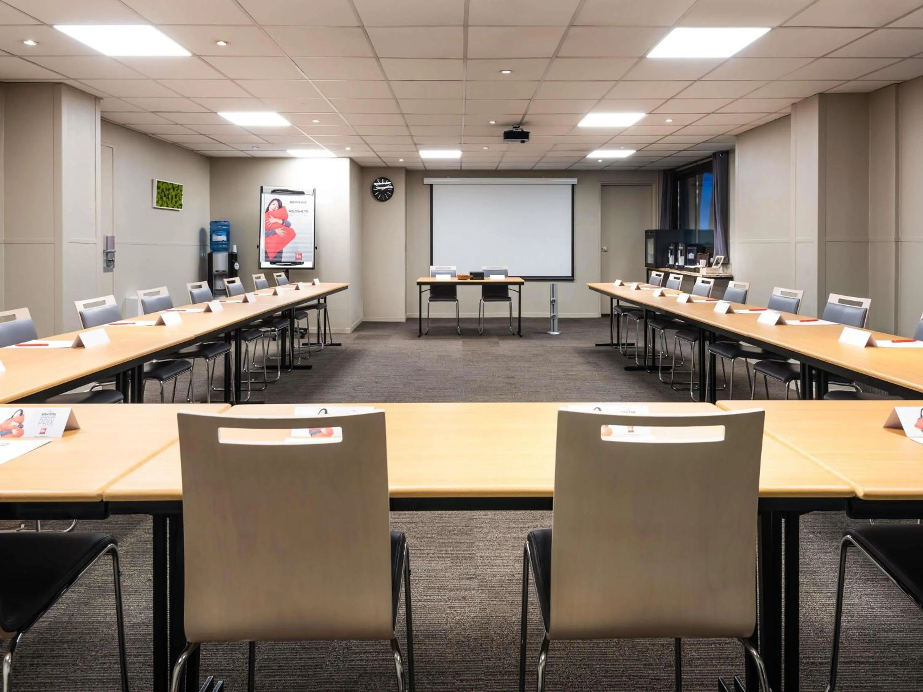 Meeting/conference room in ibis Paris Alesia Montparnasse