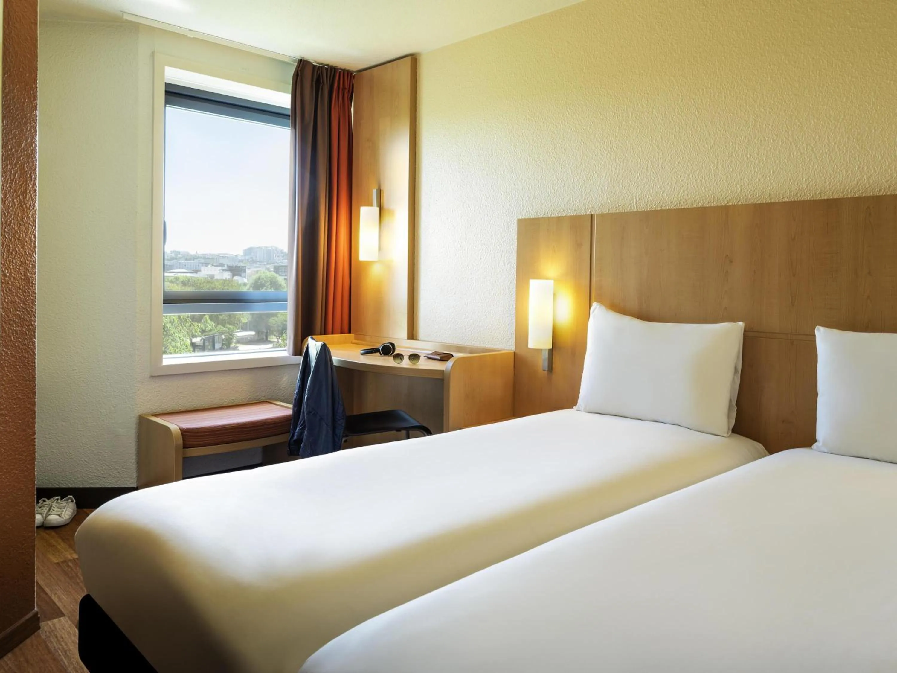 Bedroom, Bed in ibis Paris La Villette Cité des Sciences 19ème