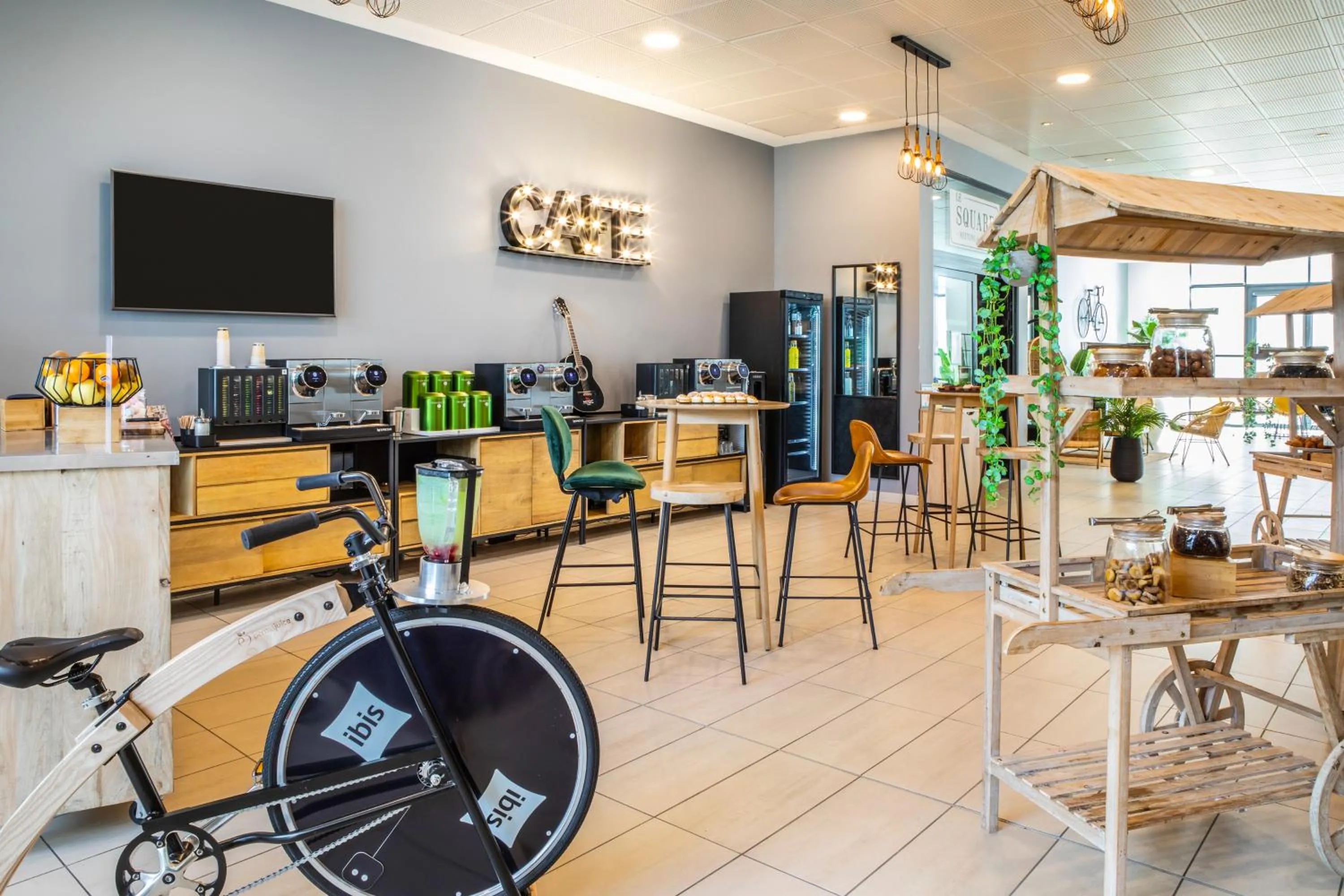 Banquet/Function facilities in ibis Paris CDG Airport