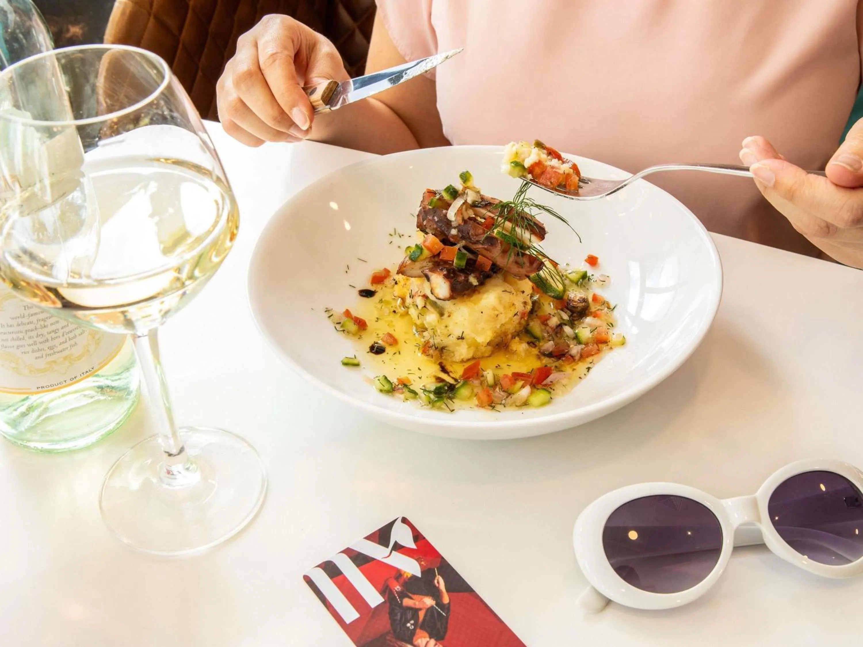 Restaurant/places to eat in ibis Paris CDG Airport