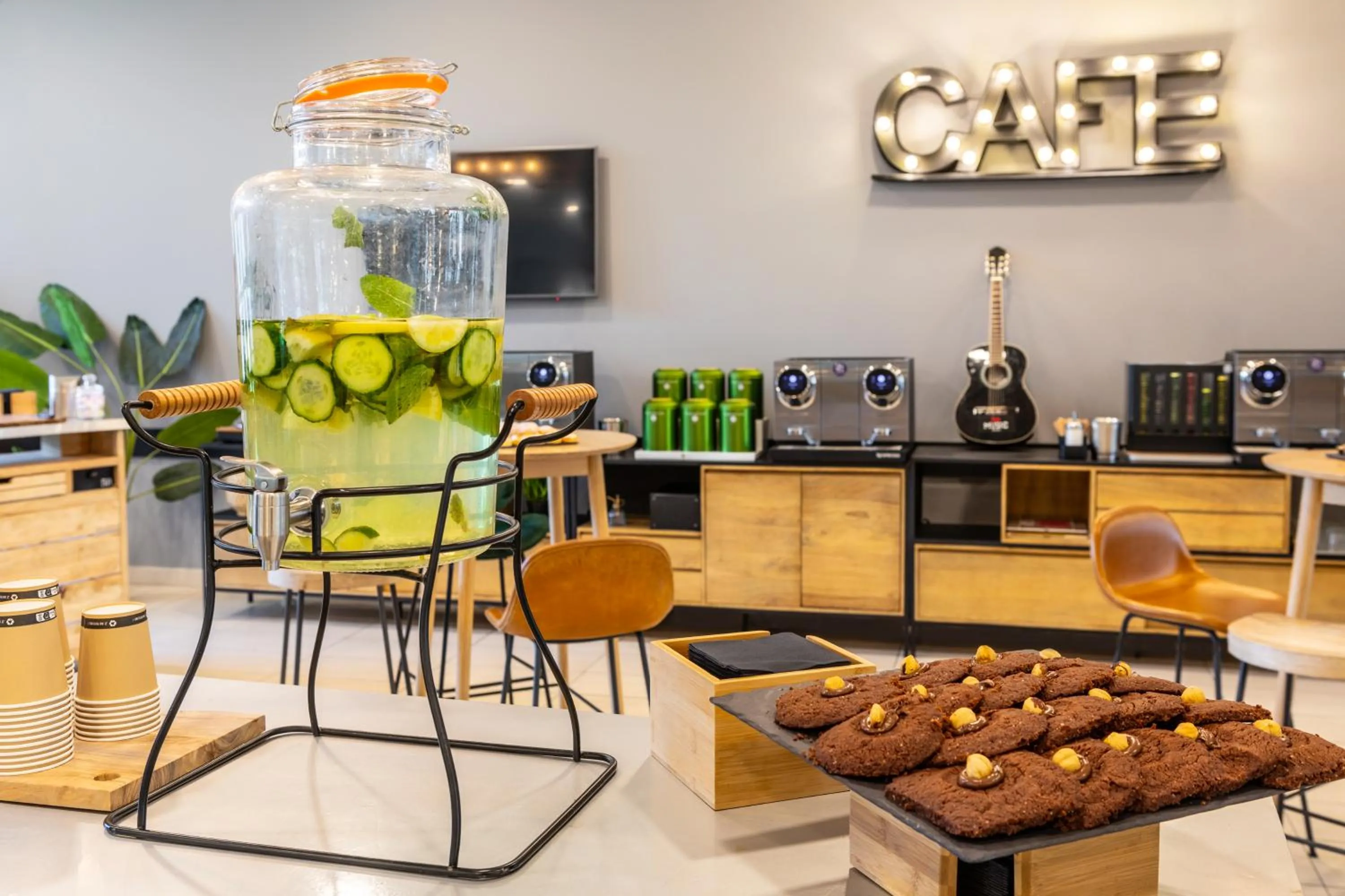 Banquet/Function facilities in ibis Paris CDG Airport