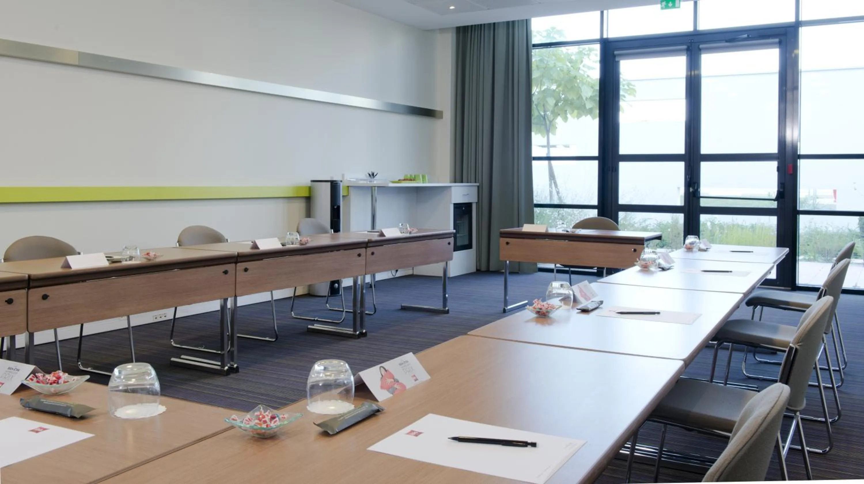 Banquet/Function facilities in ibis Paris CDG Airport