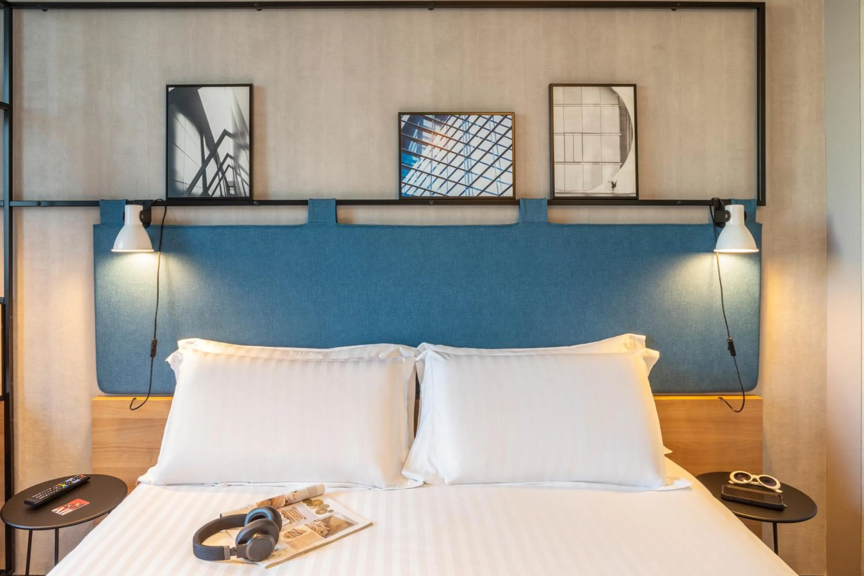 Bedroom, Bed in ibis Paris CDG Airport