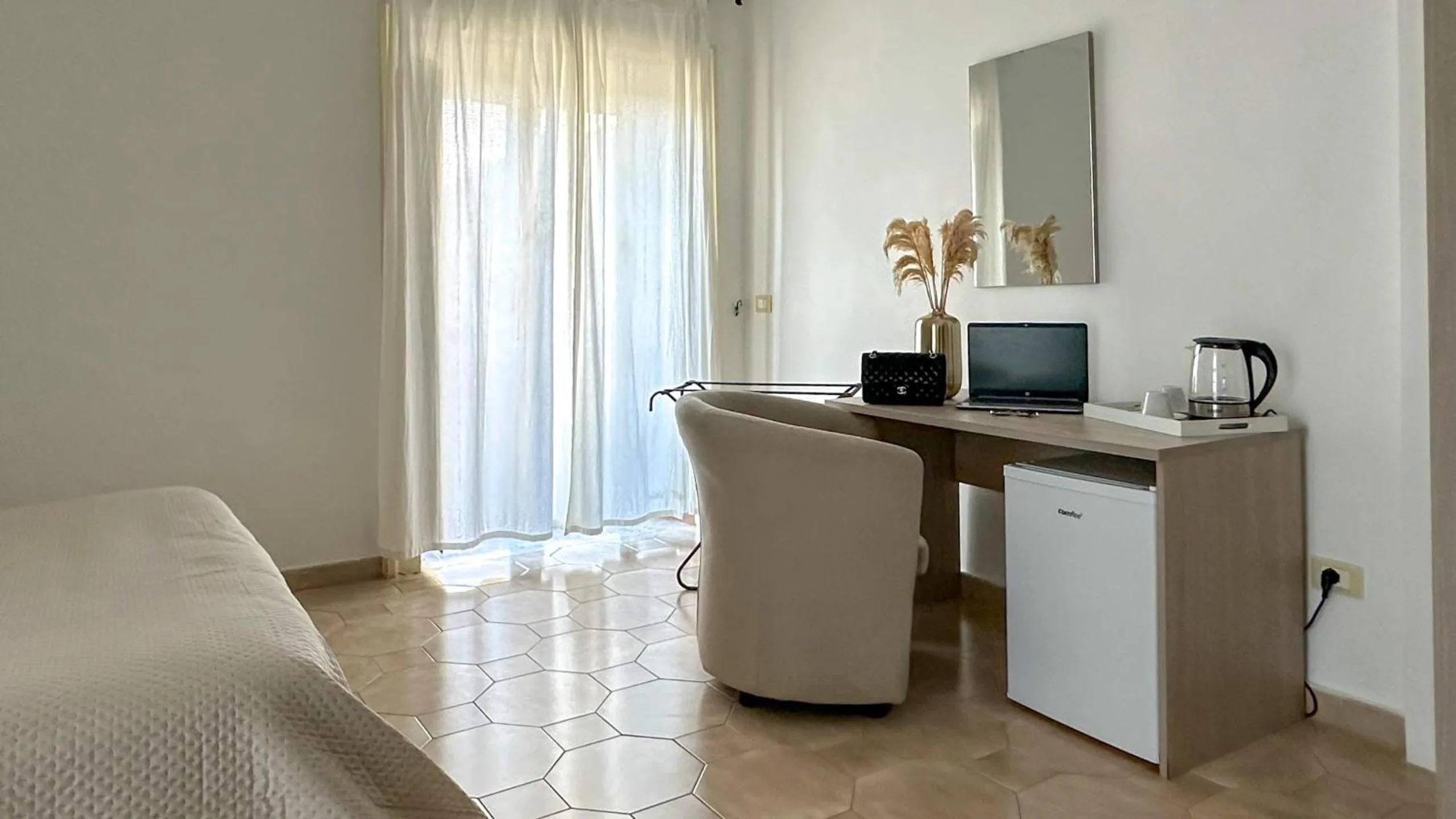 Flowers apartments & rooms