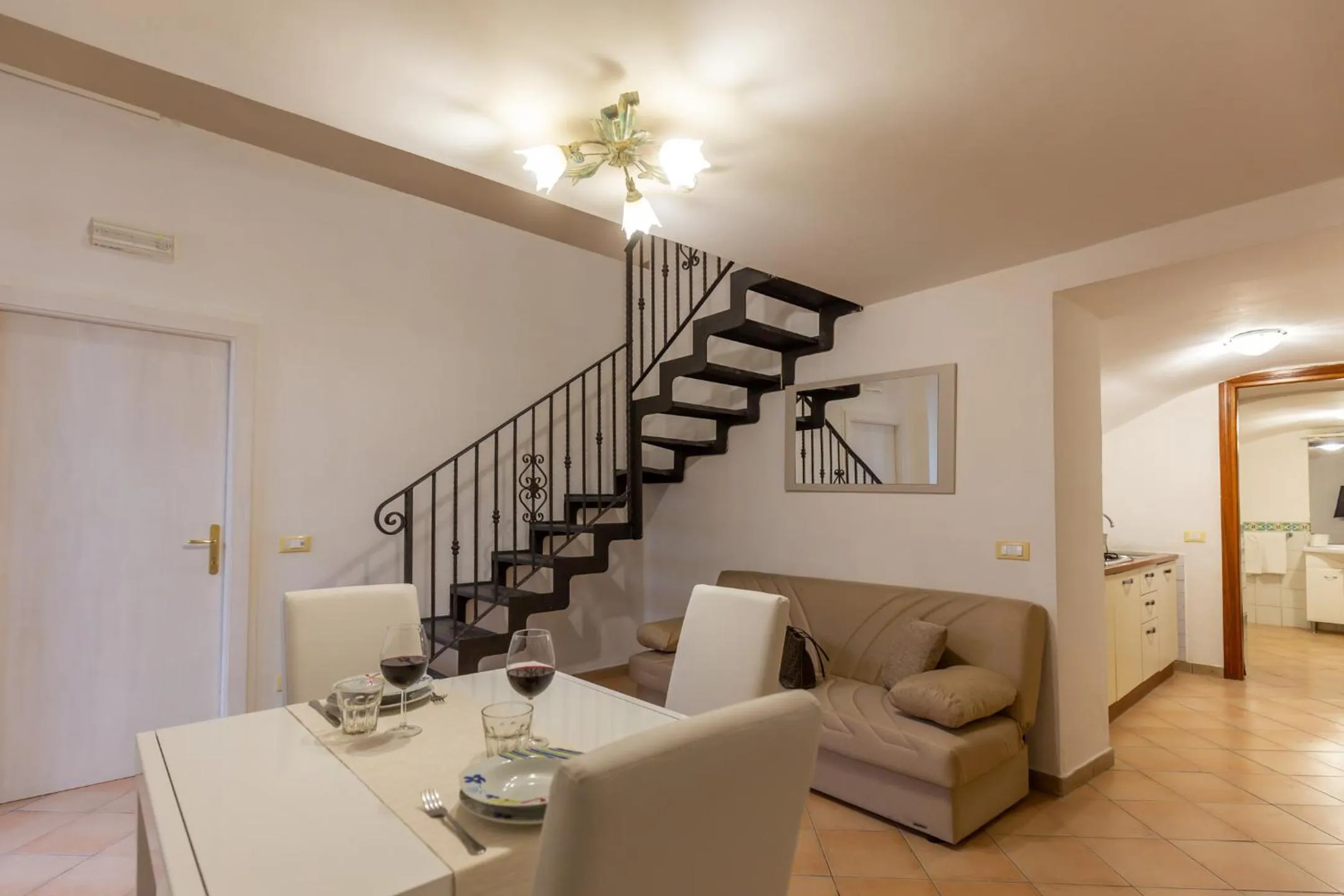 Flowers apartments & rooms