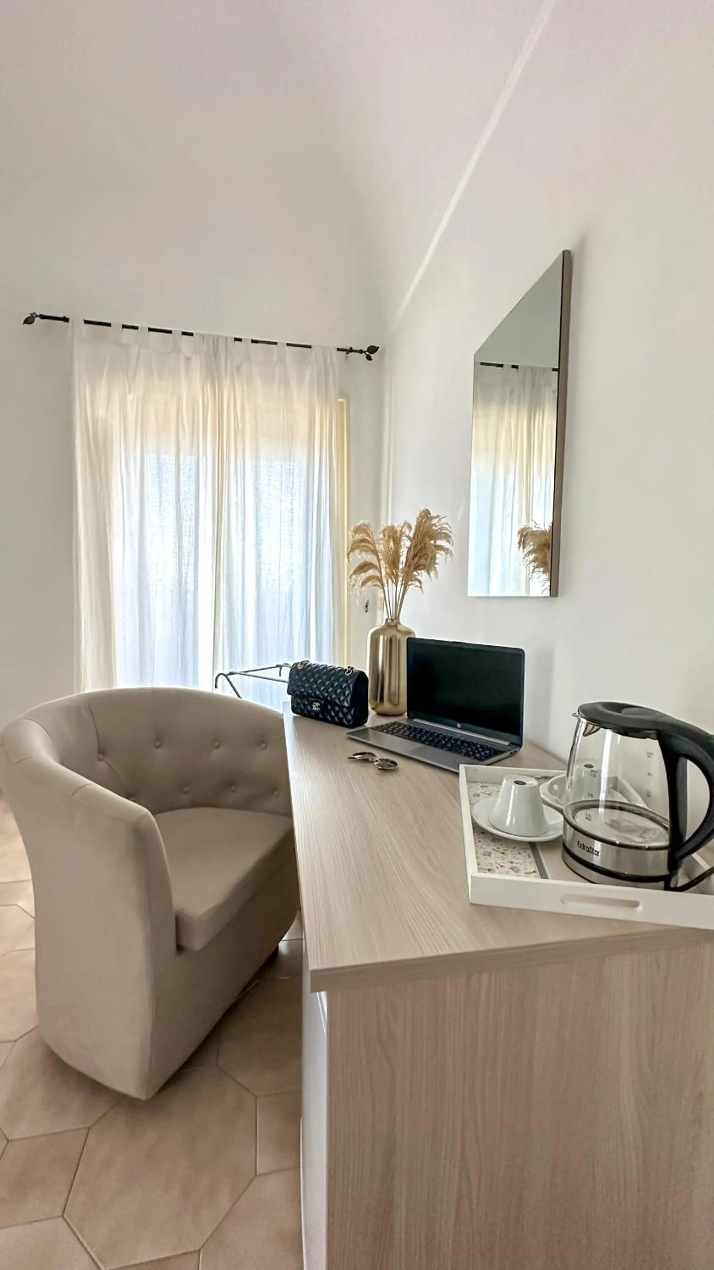 Flowers apartments & rooms