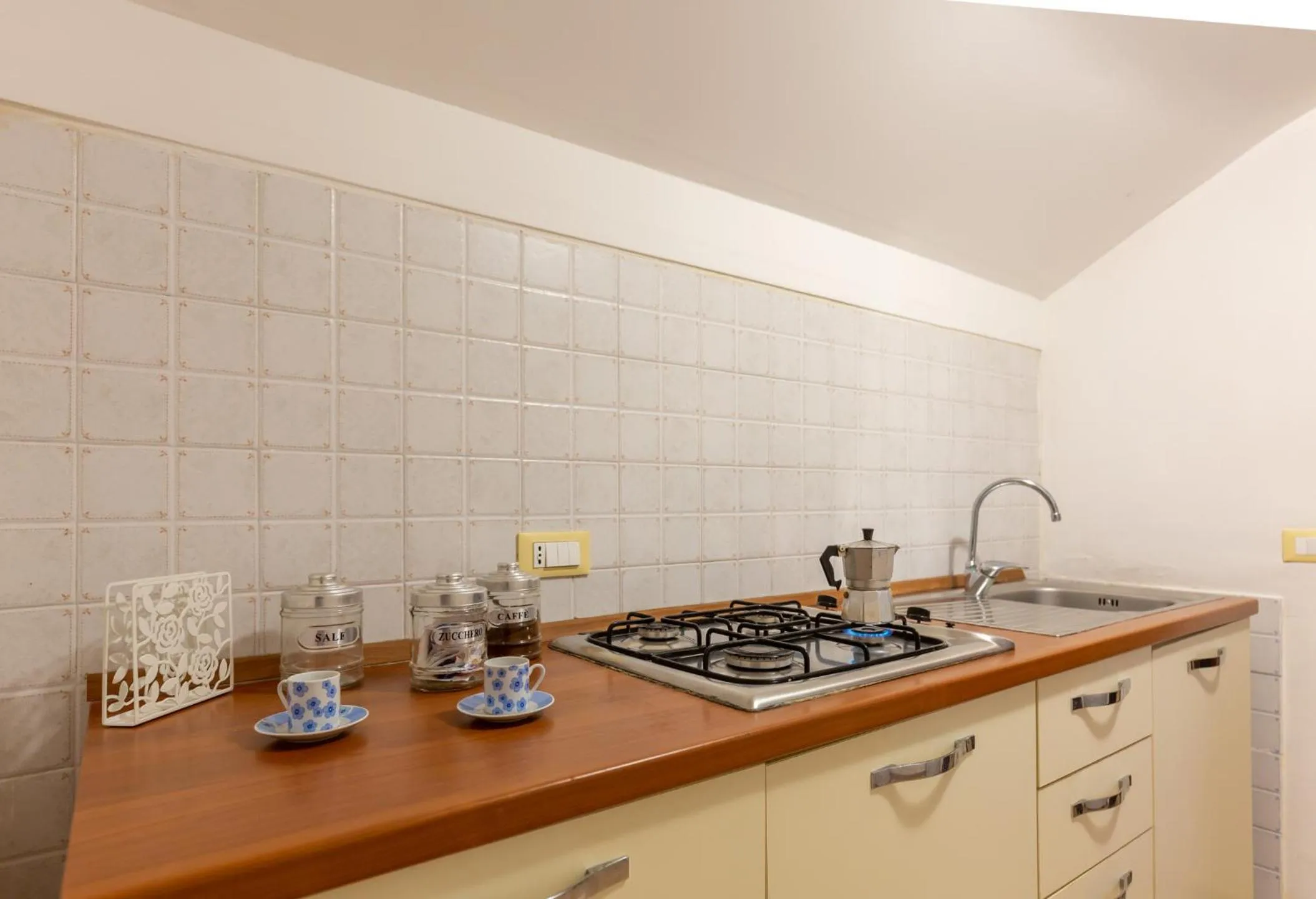 Flowers apartments & rooms