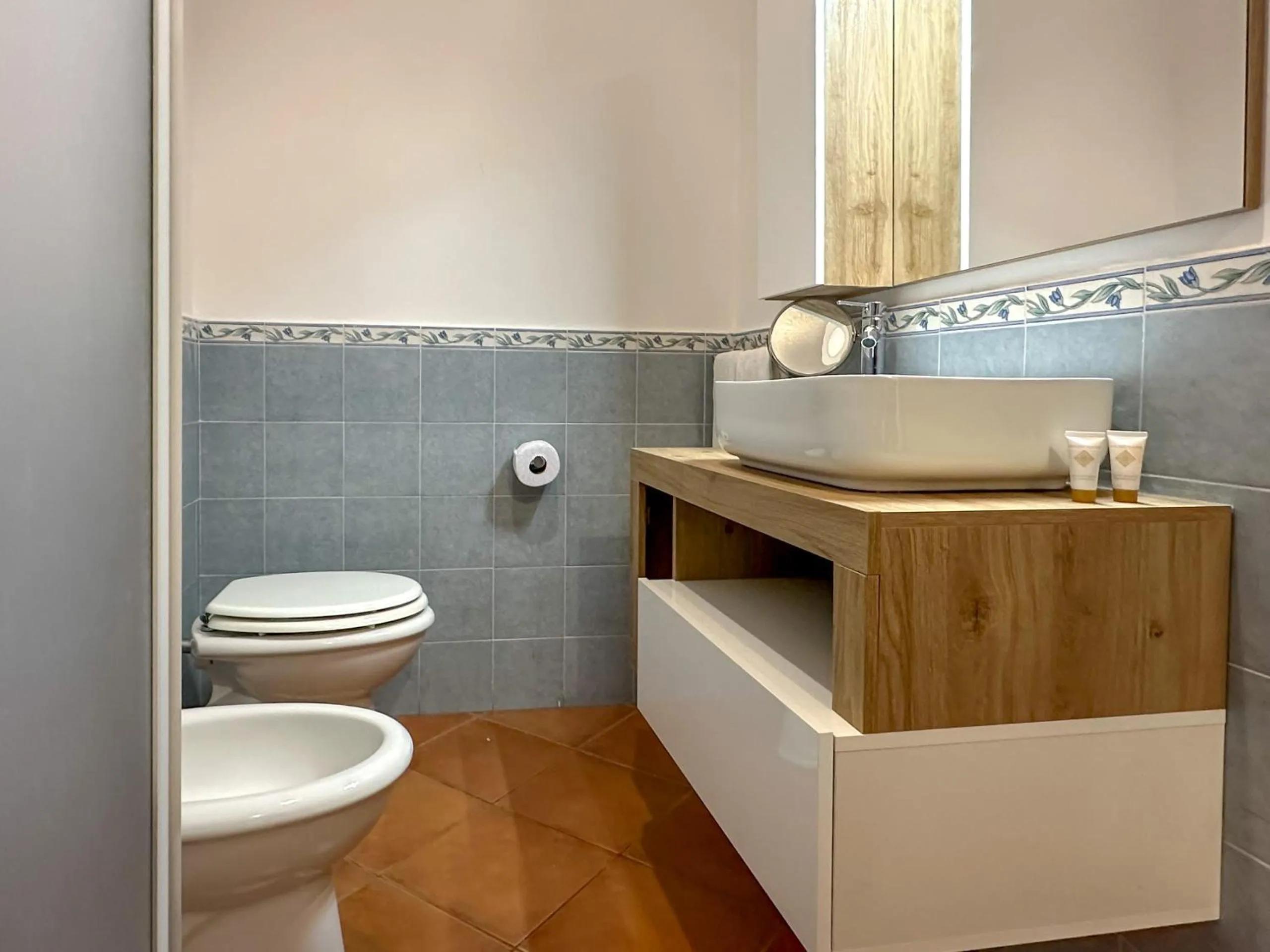 Flowers apartments & rooms