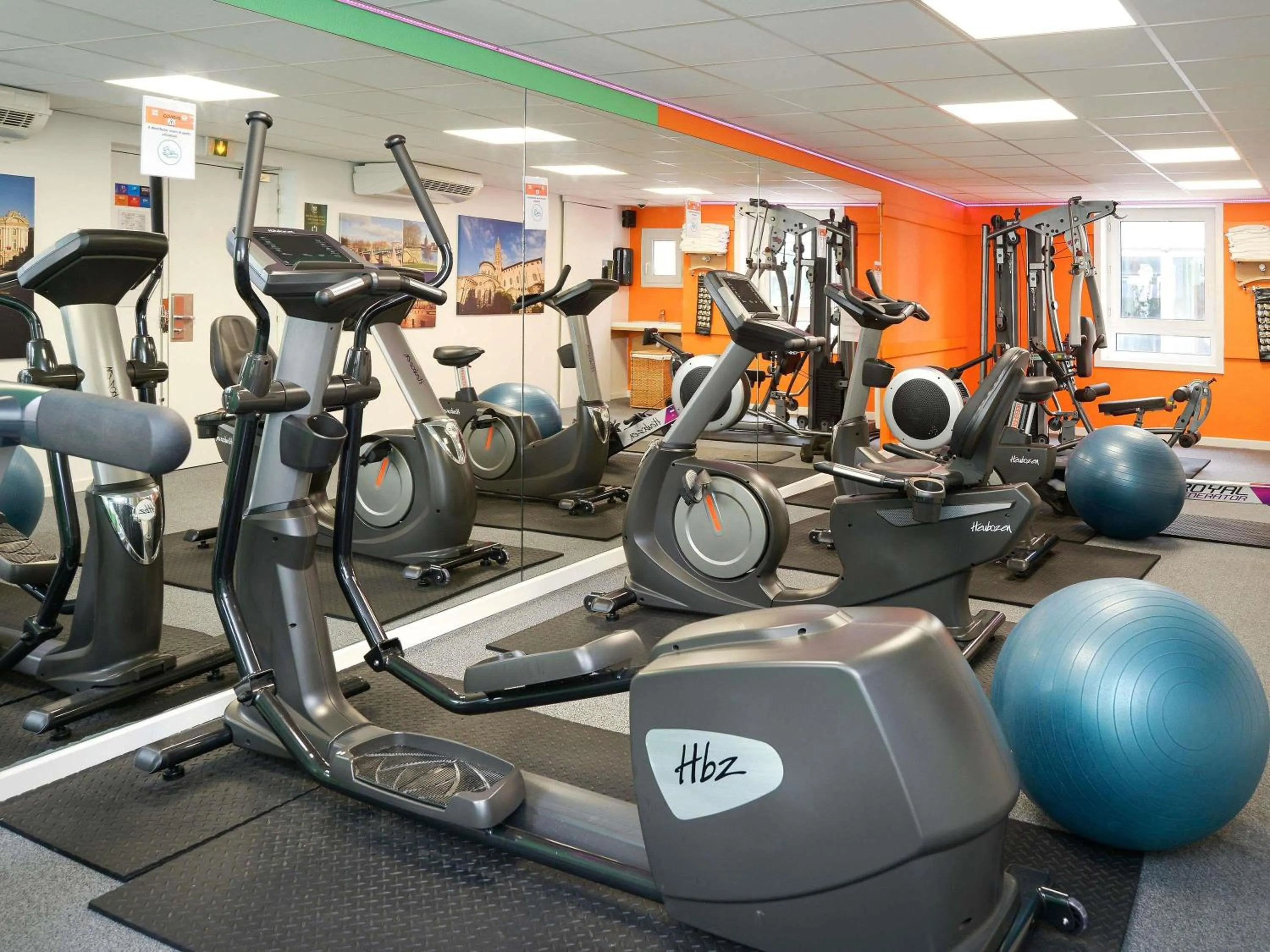 Property building in ibis Toulouse Centre