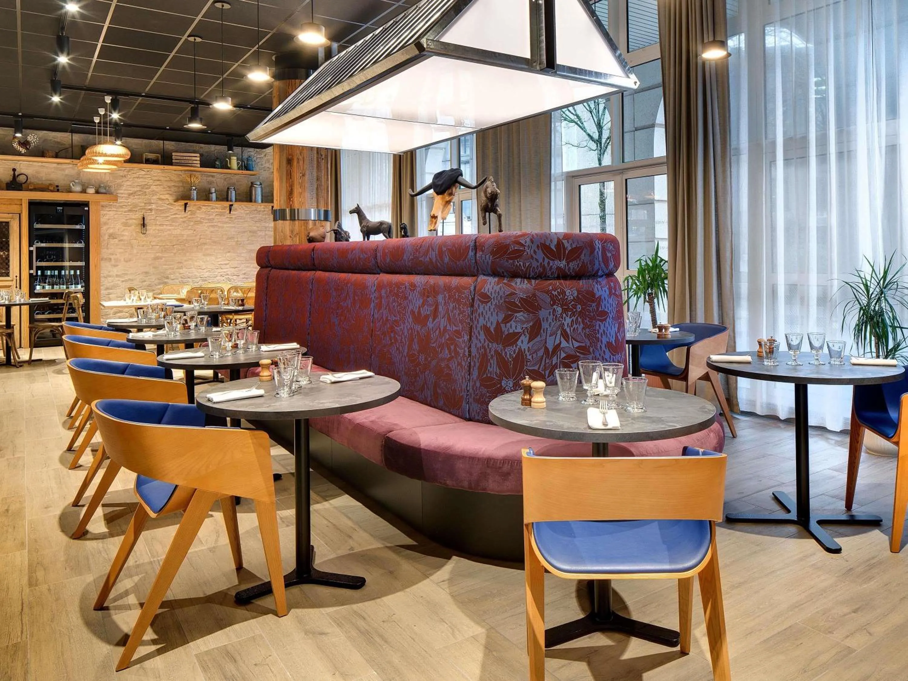 Restaurant/places to eat in ibis Vichy