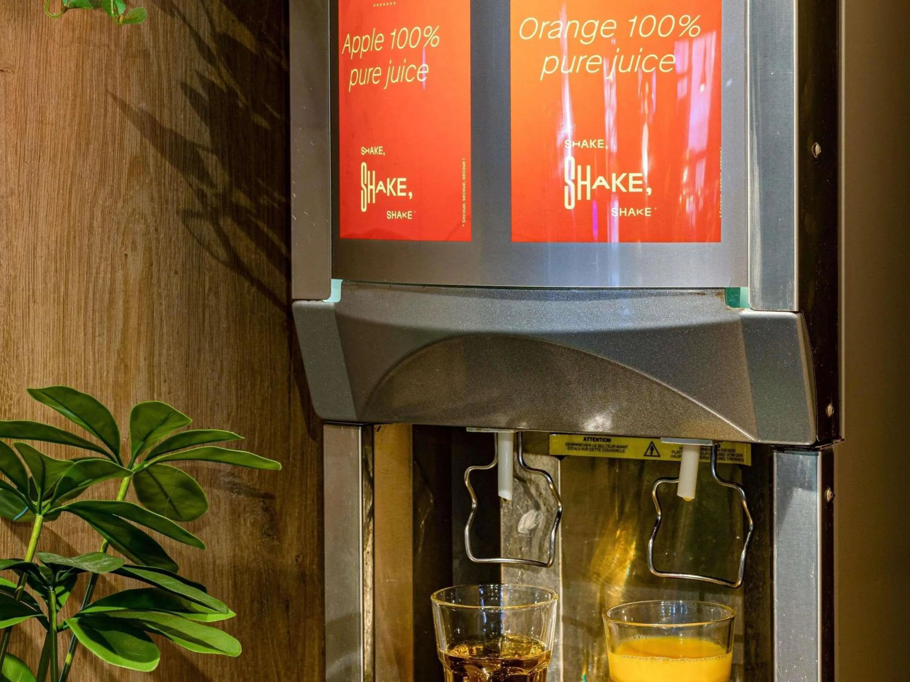 Breakfast in ibis Bordeaux Centre - Gare Saint-Jean