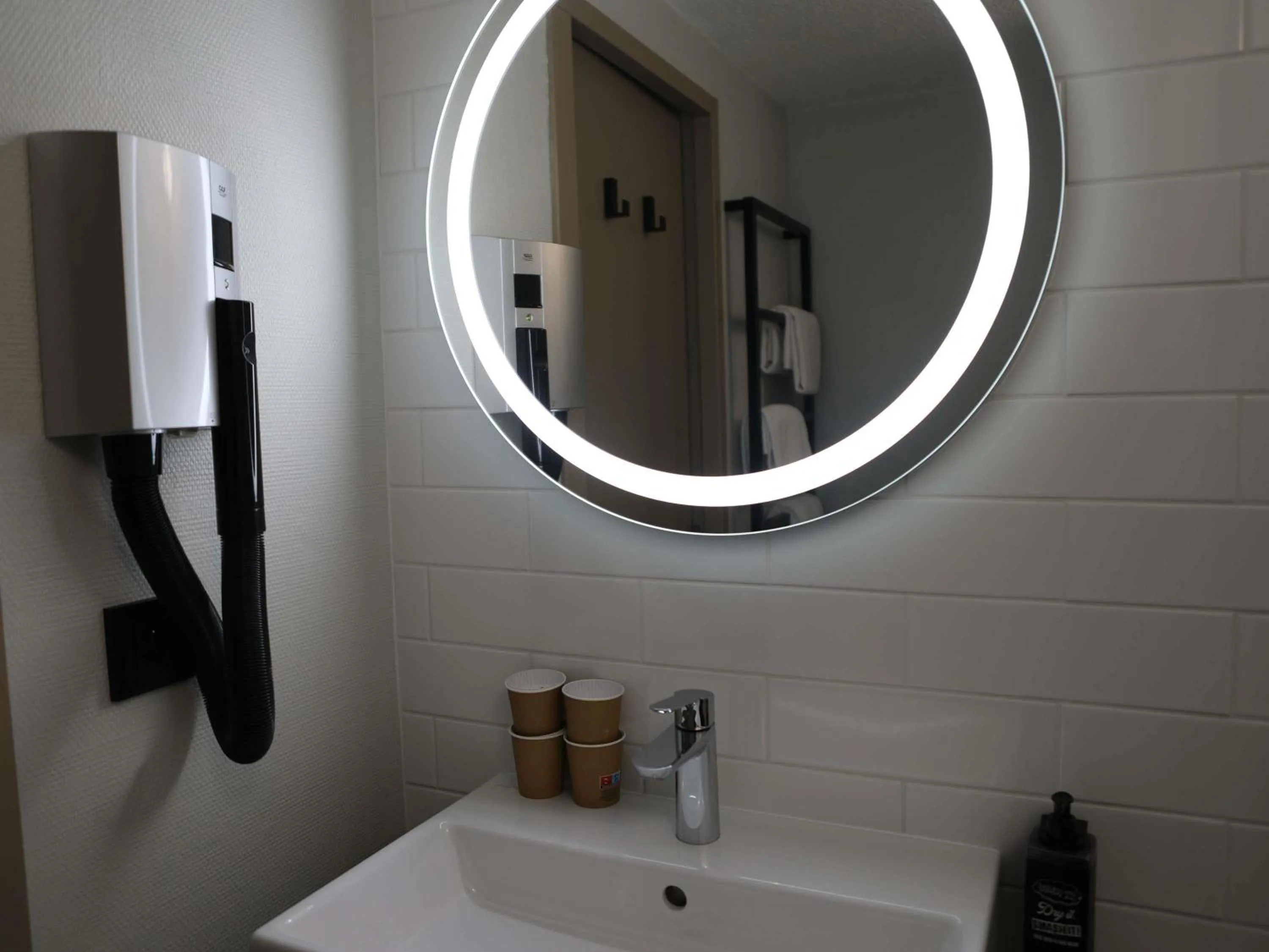 Bedroom in ibis Aubenas