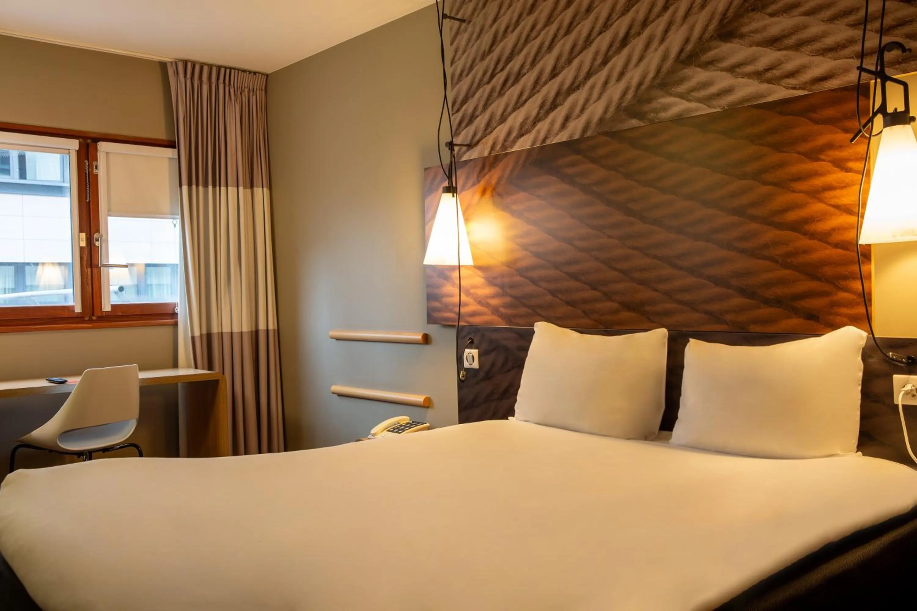 Bed in ibis Paris Bercy Village