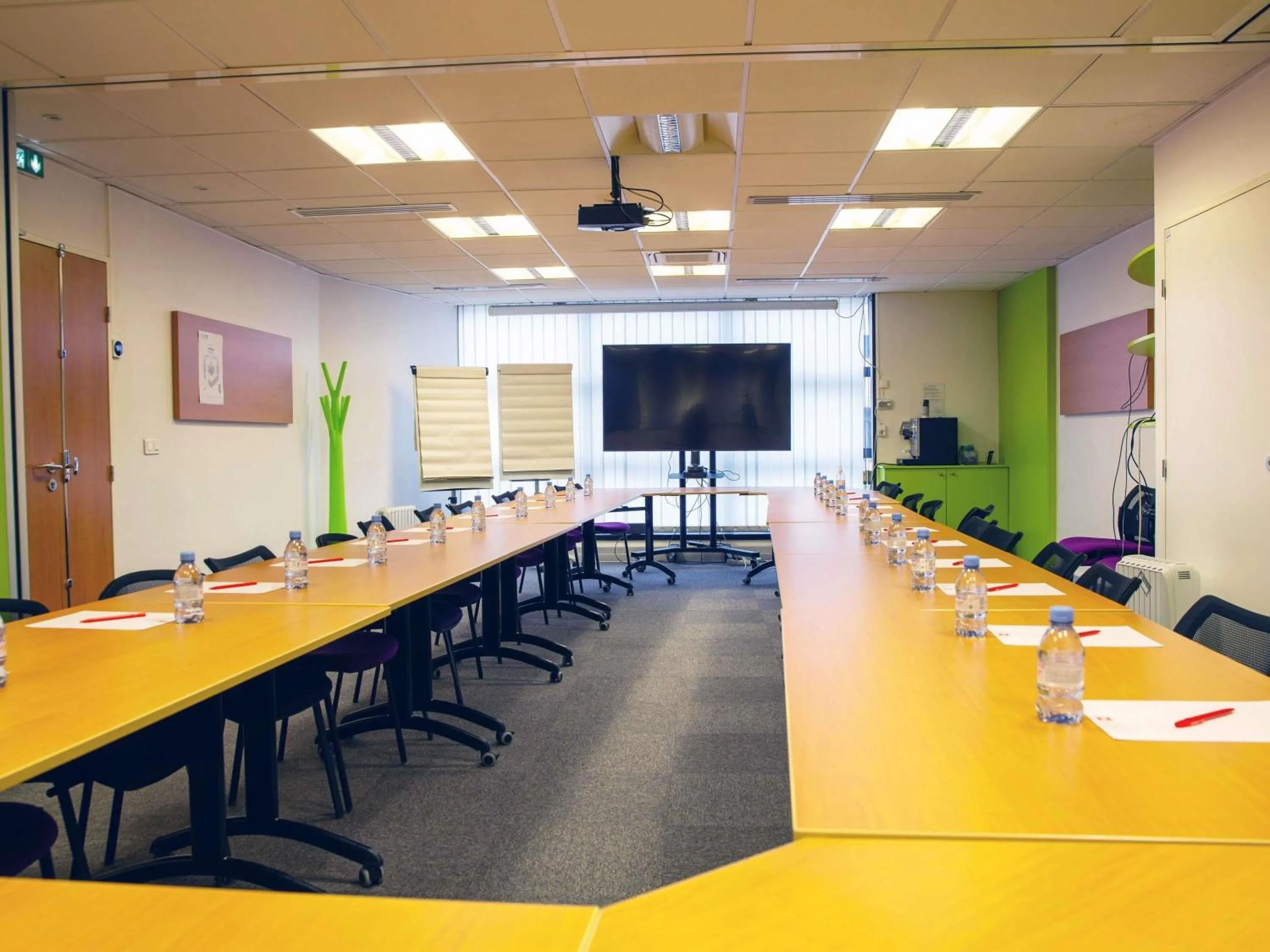 Meeting/conference room in ibis Paris Bercy Village