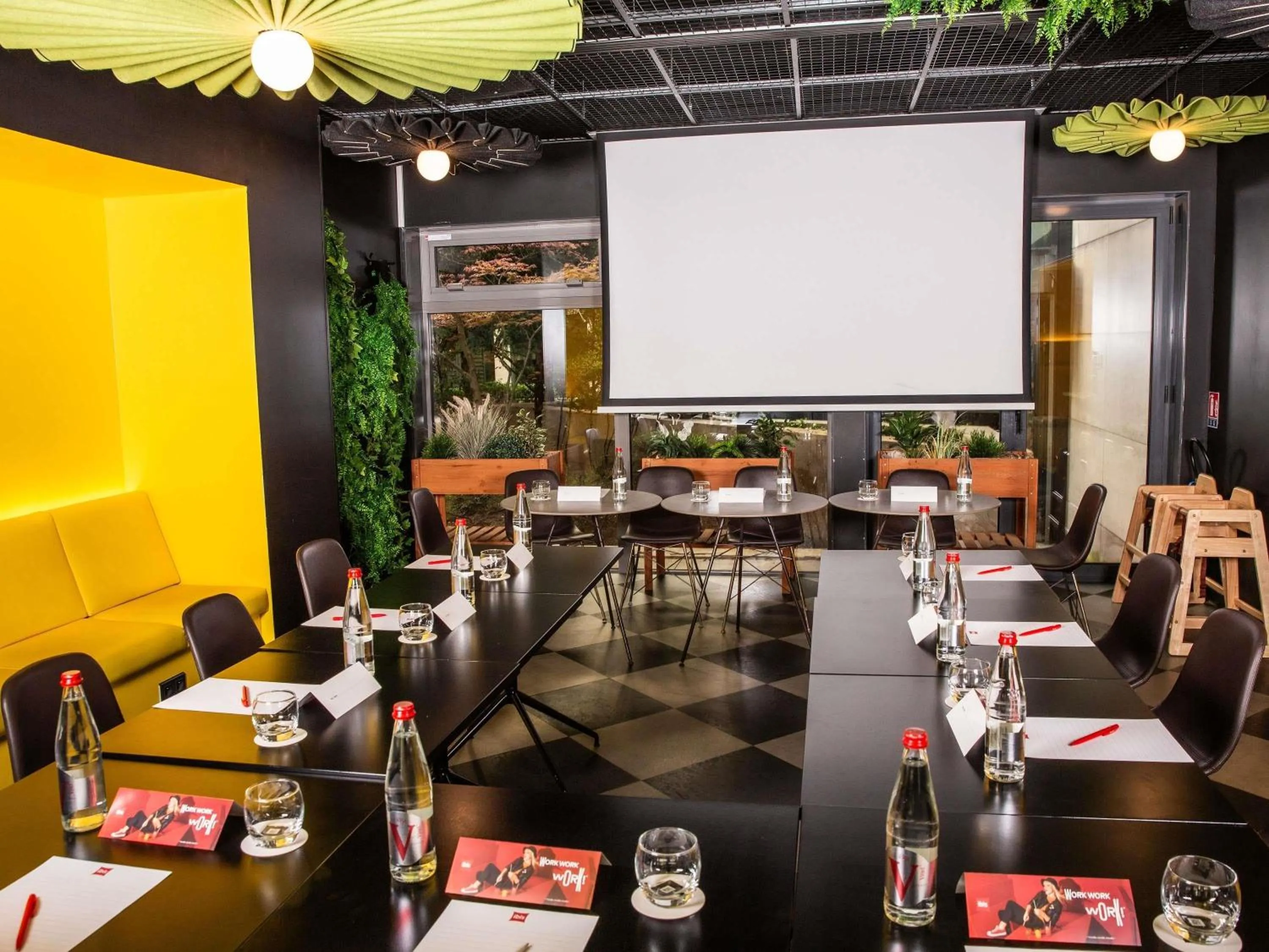 Meeting/conference room in ibis Paris Bercy Village