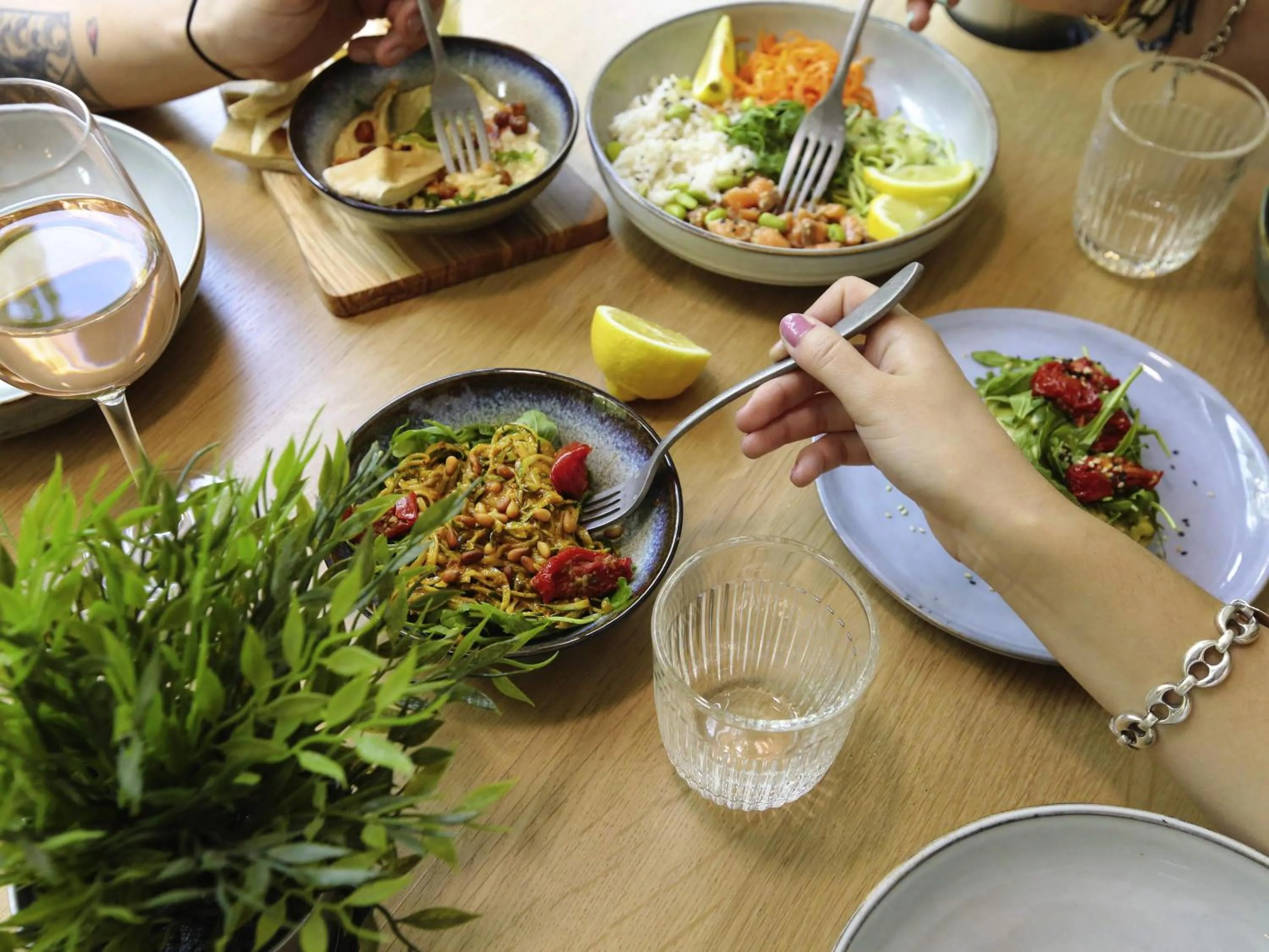 Restaurant/places to eat in ibis Paris Bercy Village