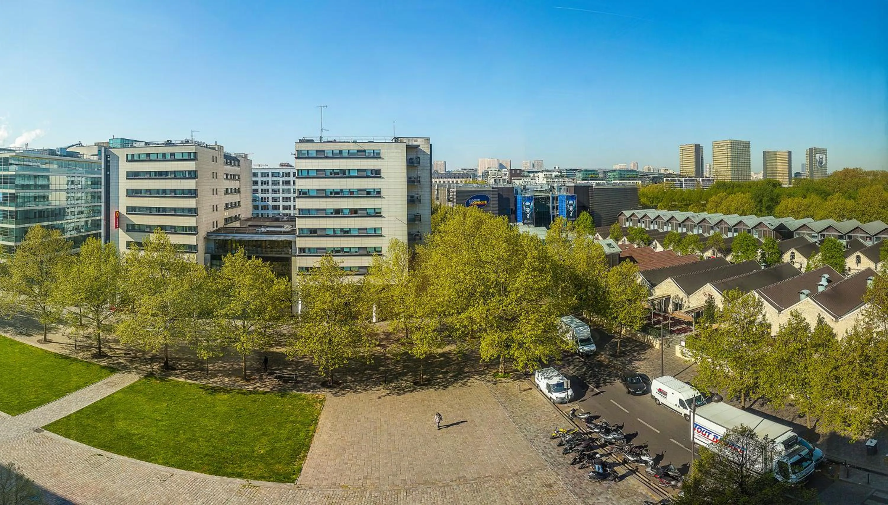City view in ibis Paris Bercy Village