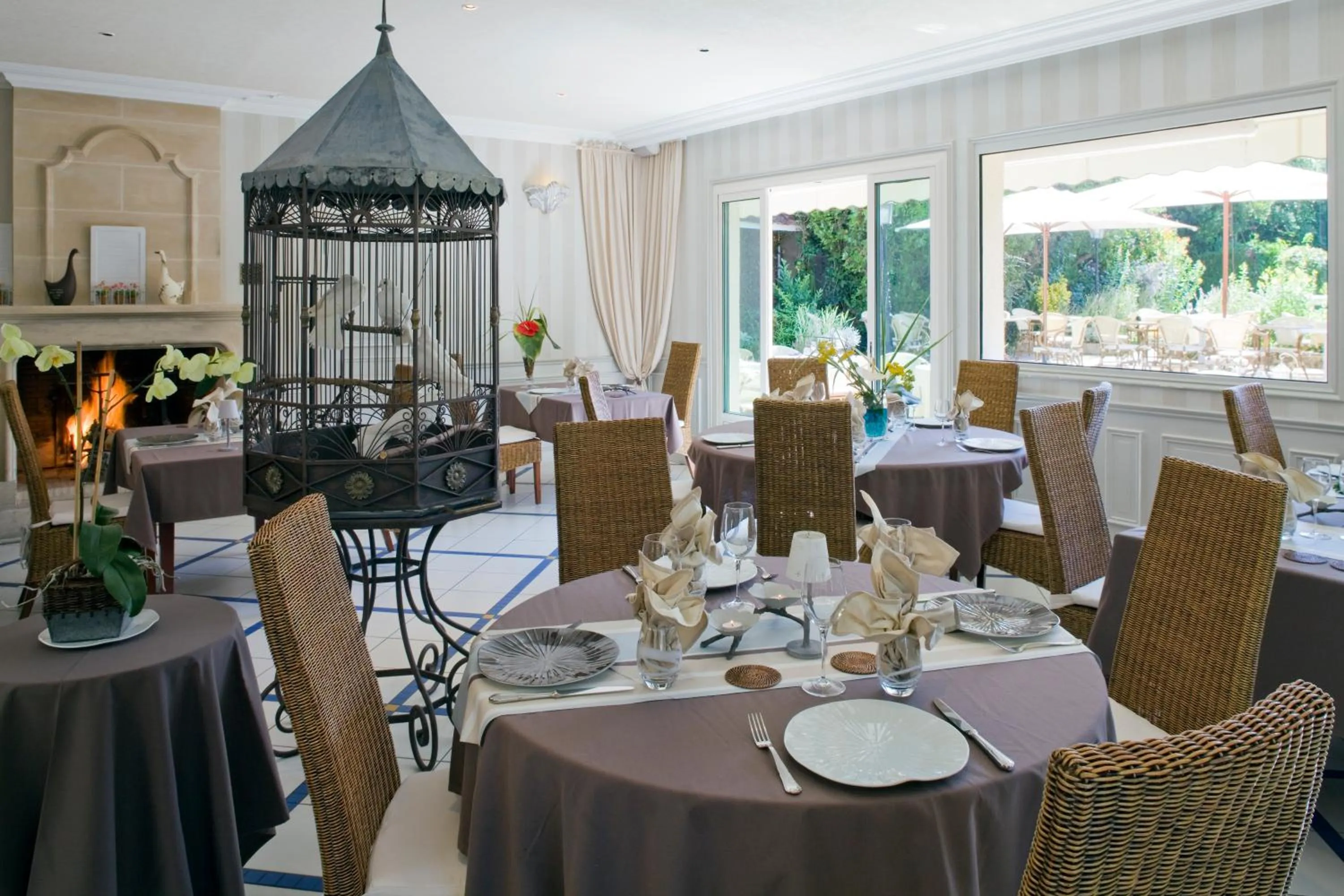 Restaurant/places to eat in Logis Auberge Du Centre