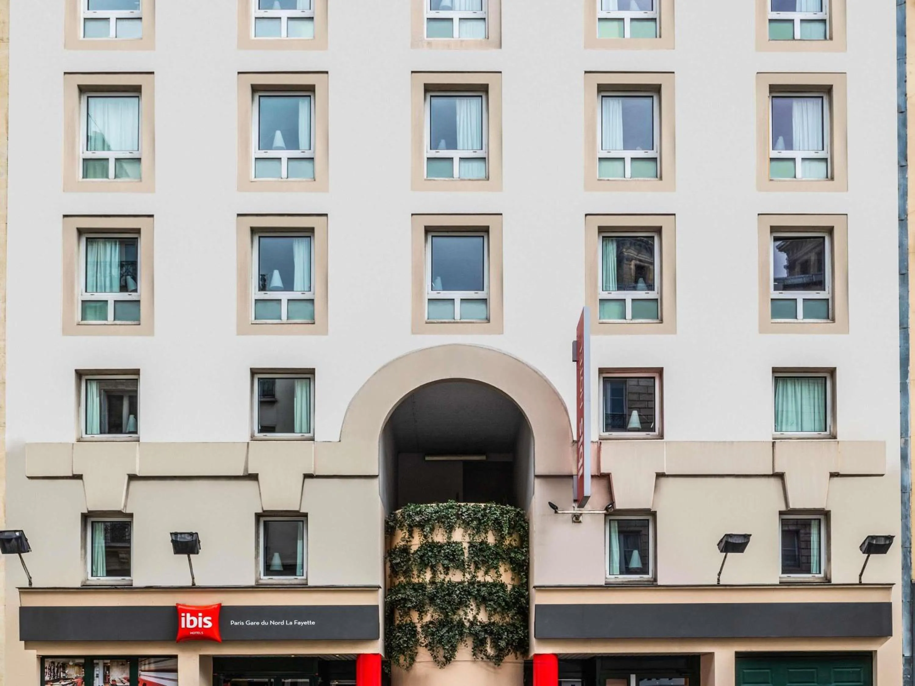 Property building in ibis Paris Gare du Nord La Fayette