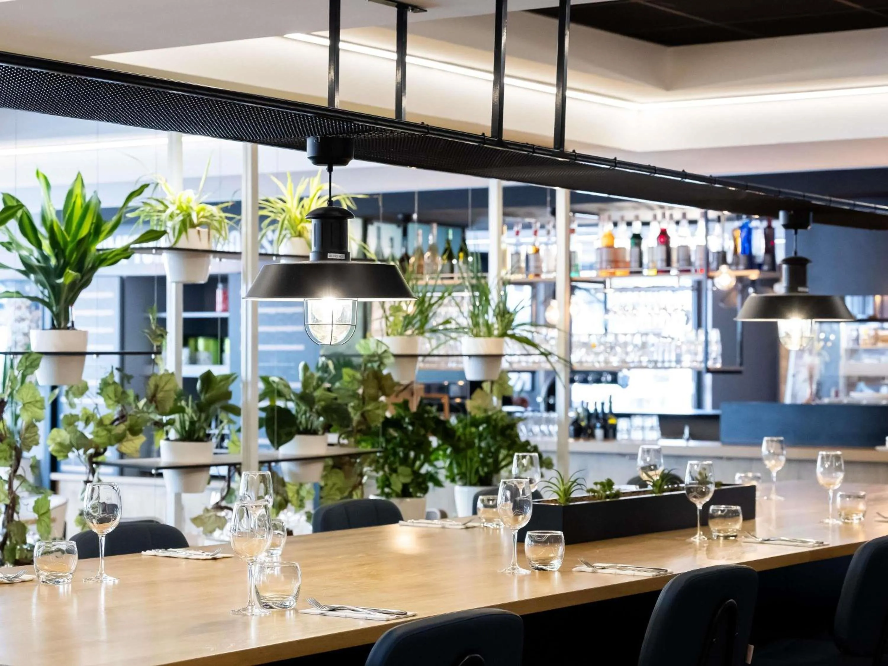 Restaurant/places to eat in ibis Bordeaux Centre Meriadeck