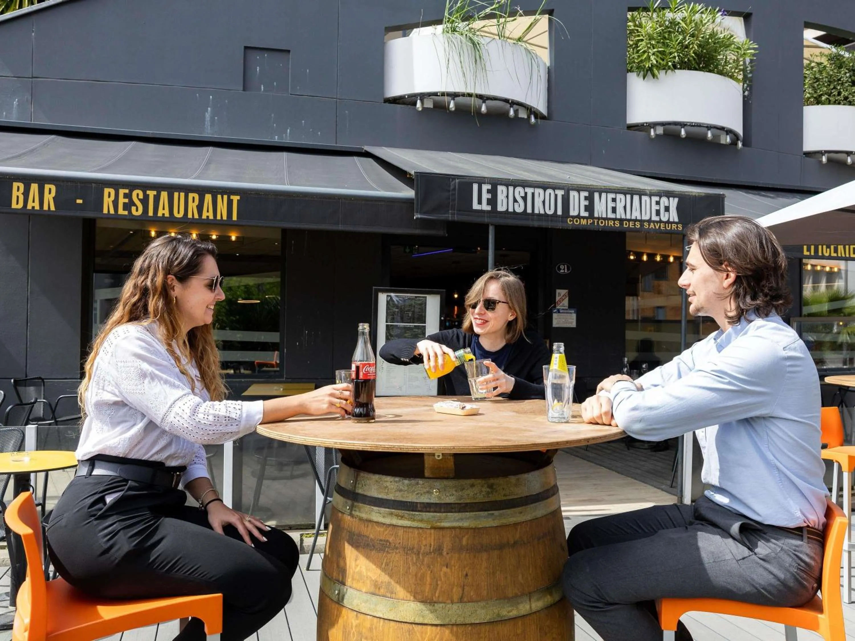 Lounge or bar in ibis Bordeaux Centre Meriadeck