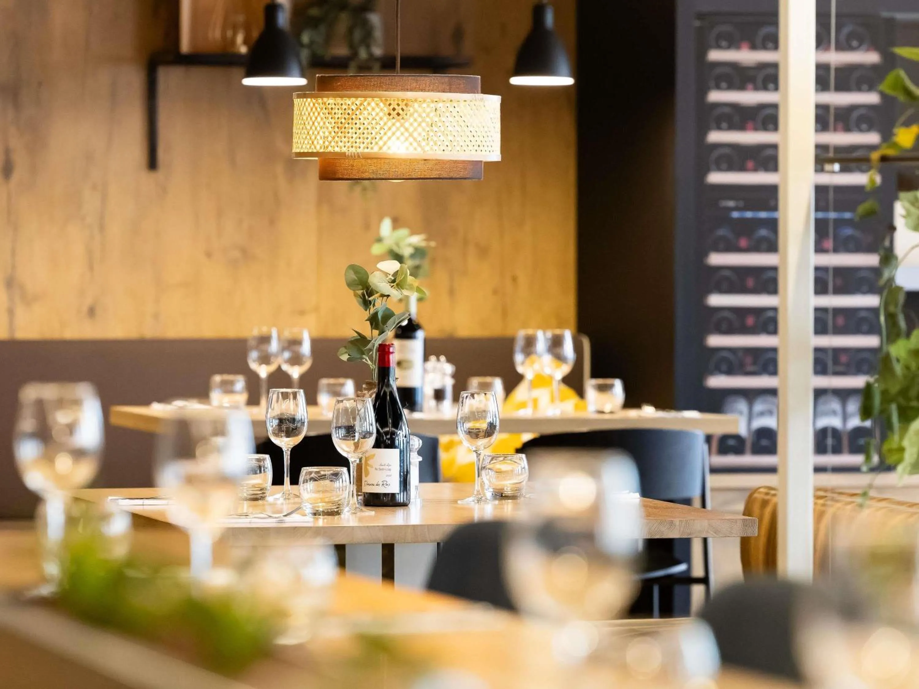 Restaurant/places to eat in ibis Bordeaux Centre Meriadeck