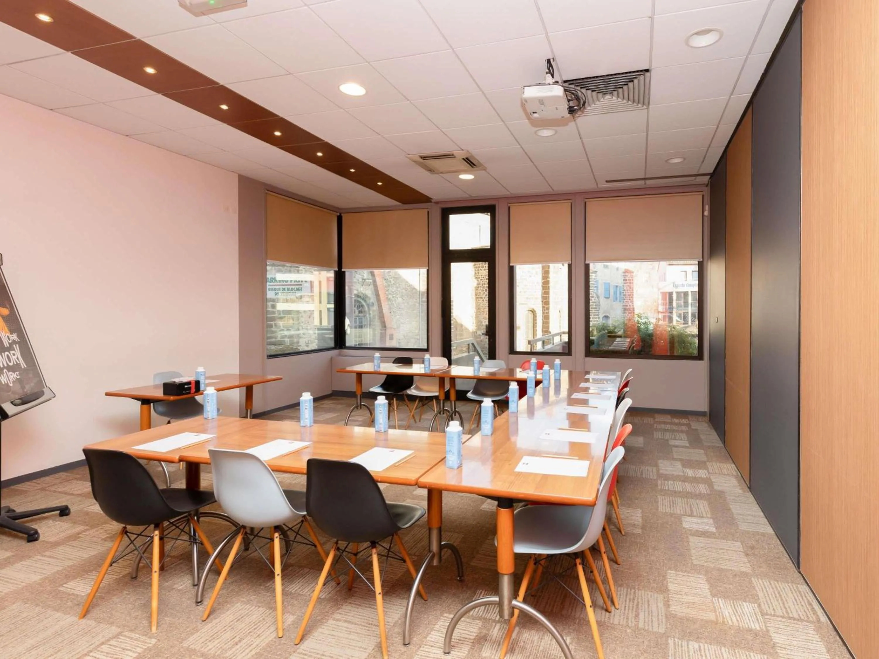 Meeting/conference room in ibis Le Puy-en-Velay Centre