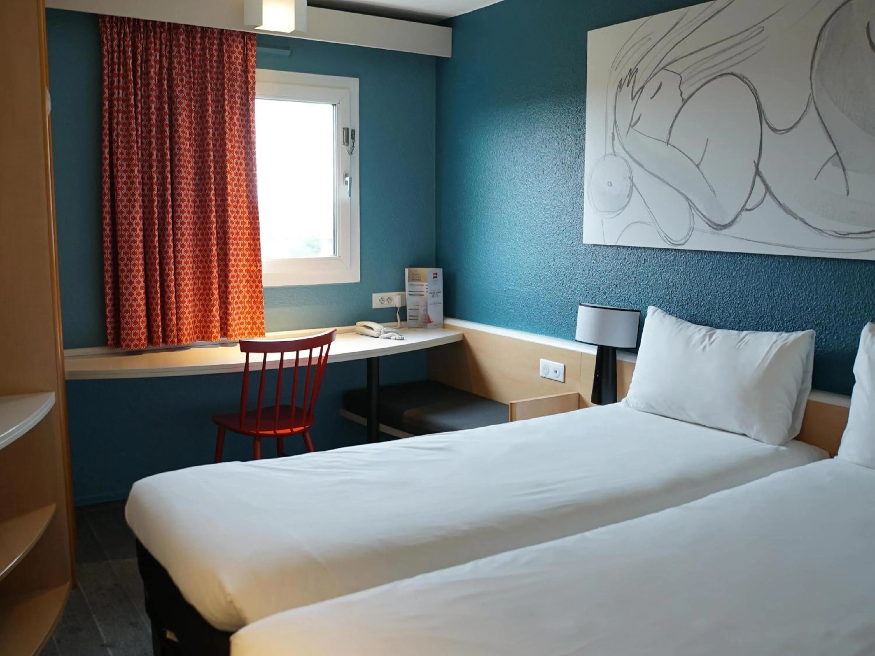 Bedroom, Bed in Ibis Paris Nord Villepinte Parc des Expositions