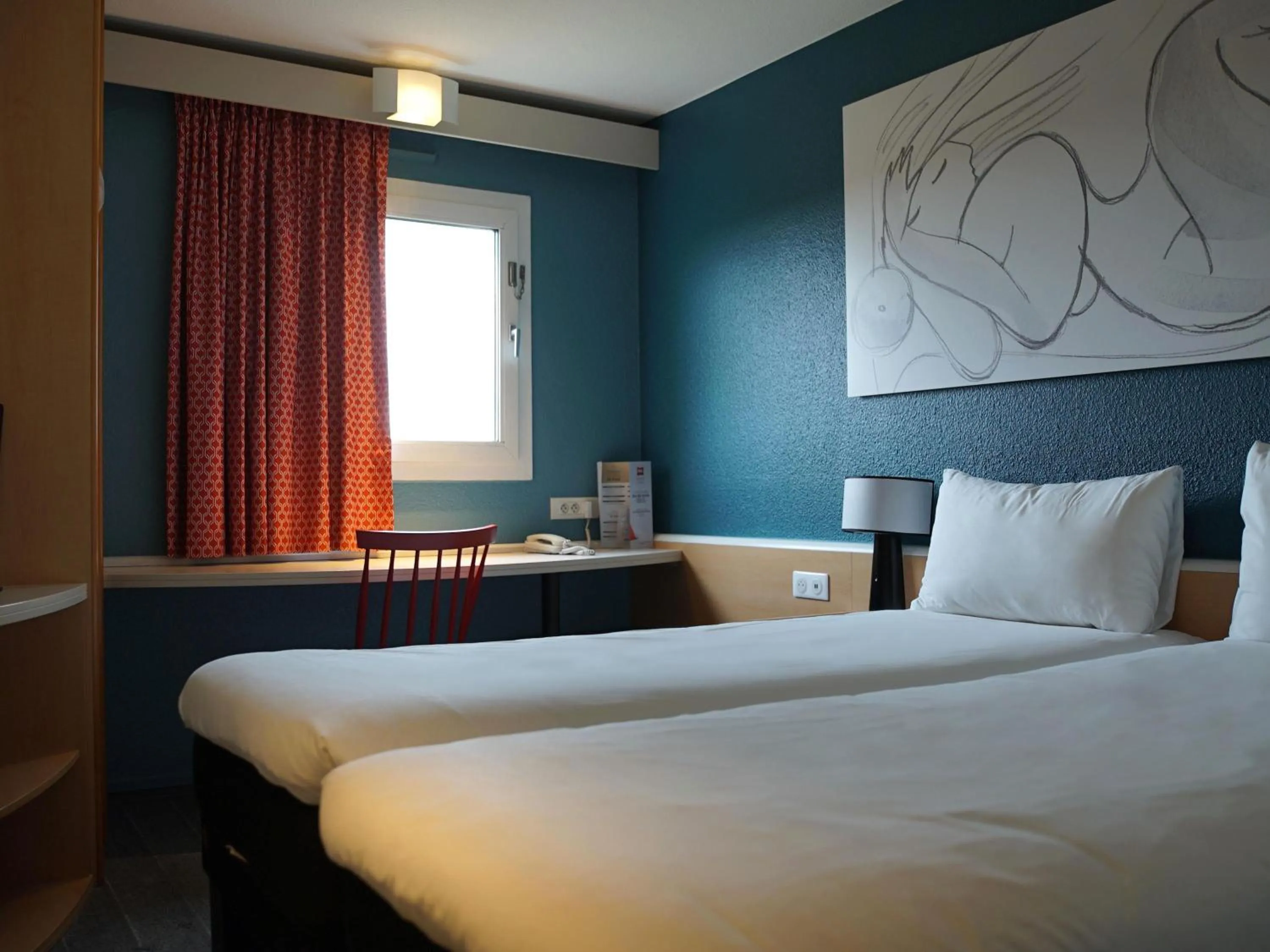 Bedroom, Bed in Ibis Paris Nord Villepinte Parc des Expositions