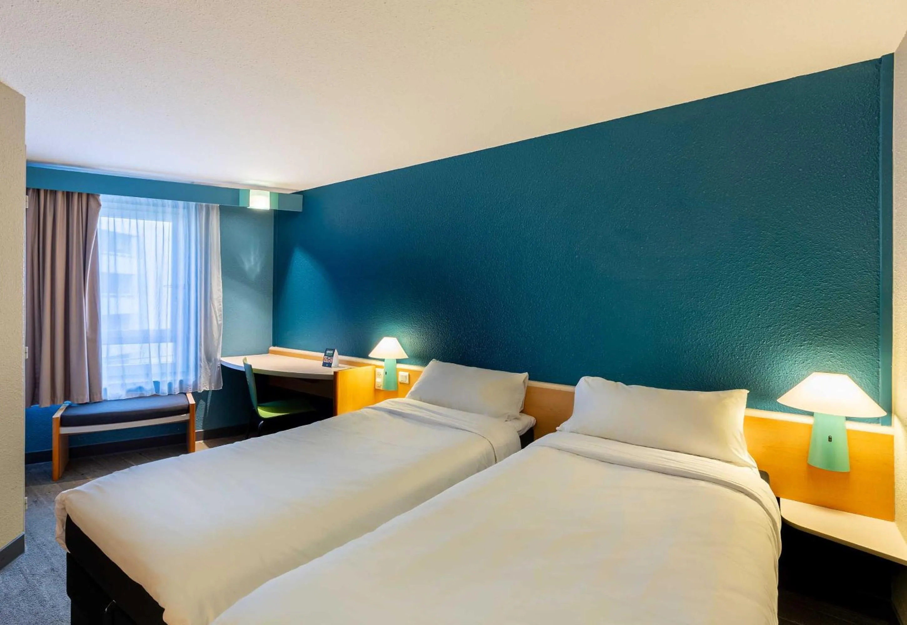 Bed in B&B HOTEL Orléans Centre Foch