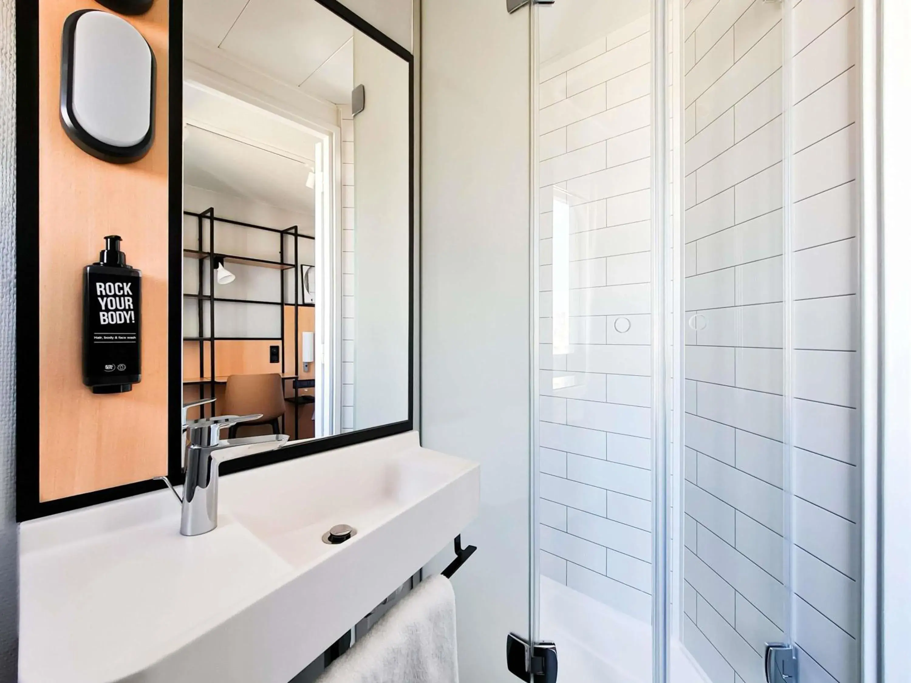 Standard Room with One Double Bed and Sofa bed or Two Single Beds in ibis Paris Bastille Opera Standard Room with One Double Bed and Sofa bed or Two Single Beds in ibis Paris Bastille Opera