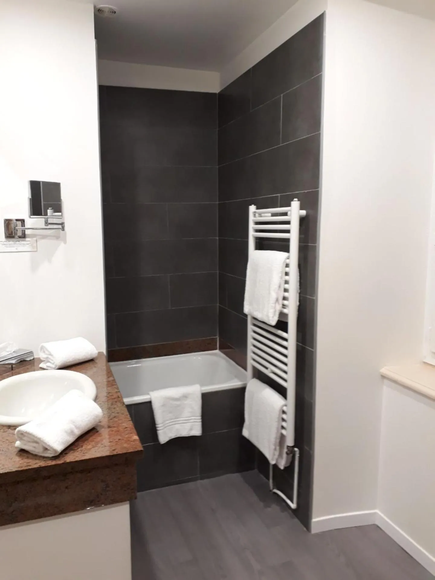 Bathroom in Logis Le Relais de Fusies