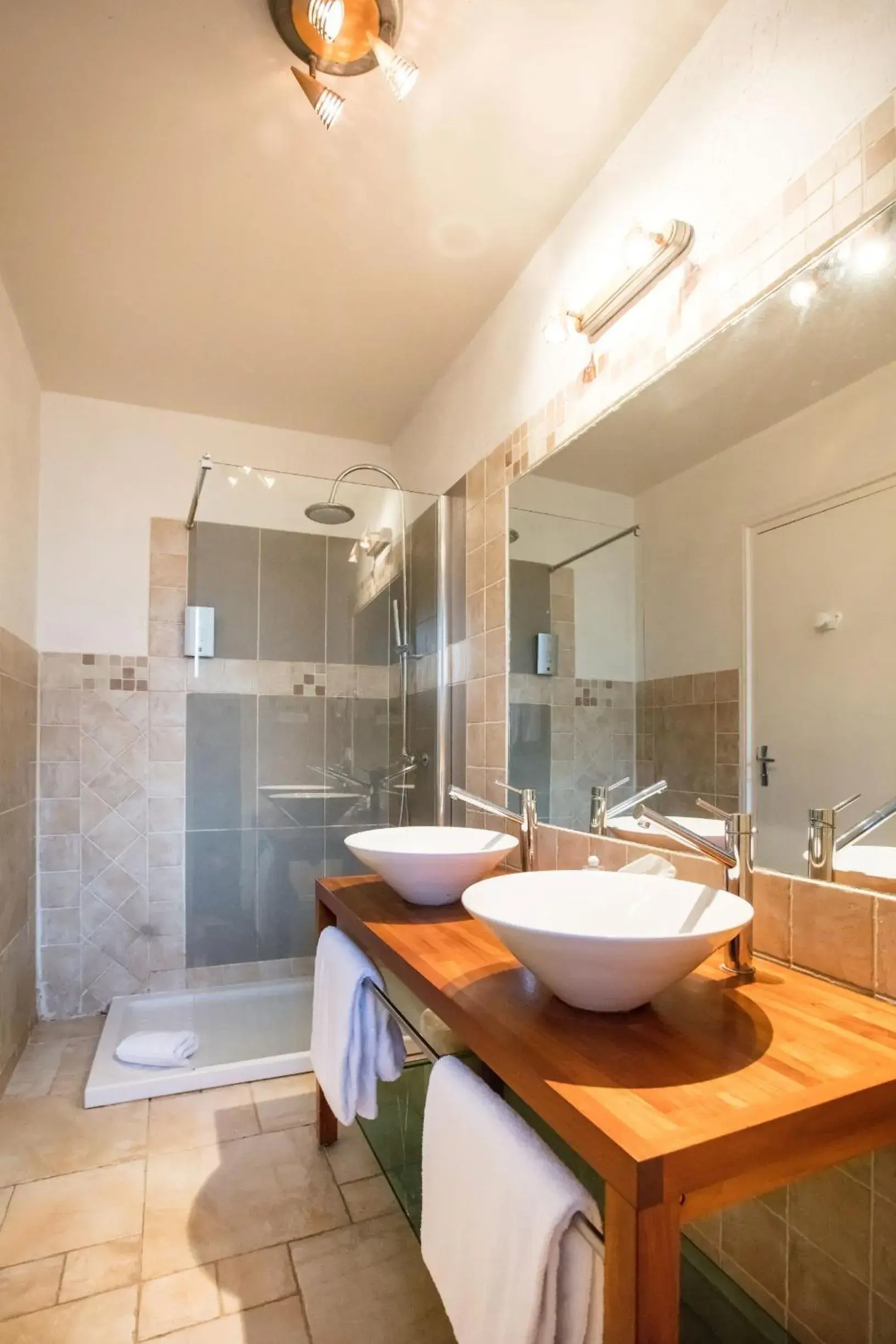 Double Room in Logis Le Relais de Fusies Double Room in Logis Le Relais de Fusies