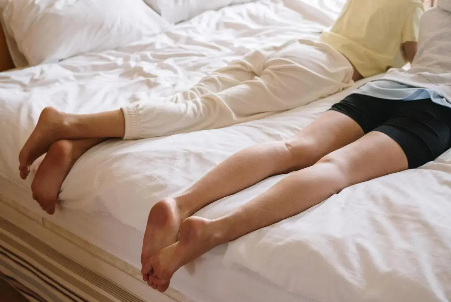 Deluxe Twin Room with Balcony and Mountain View in Draha Halong Hotel - Serenity, Charm and Nature - Preferred by Western Travelers Deluxe Twin Room with Balcony and Mountain View in Draha Halong Hotel - Serenity, Charm and Nature - Preferred by Western Travelers