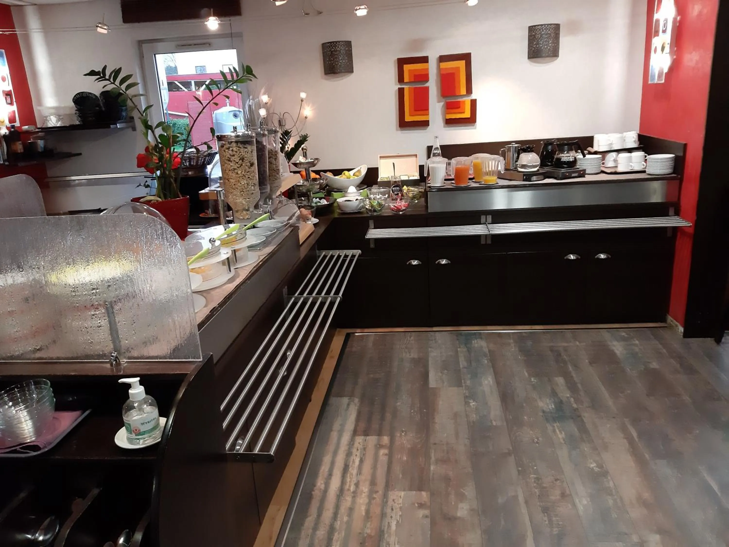 Food and drinks in The Originals City, Hôtel Éden, Rouen Nord