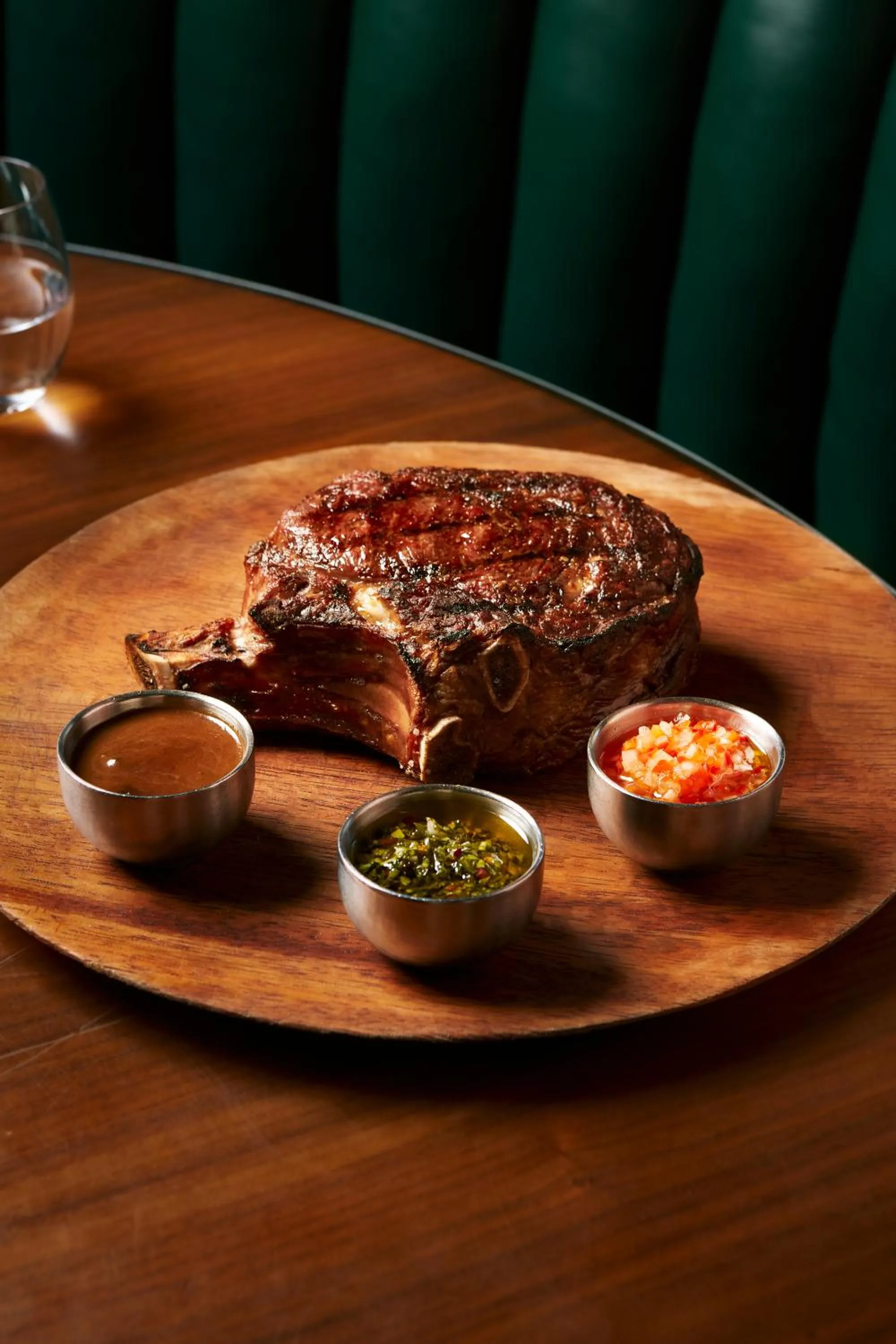 Restaurant/places to eat in Urbanica Euclid