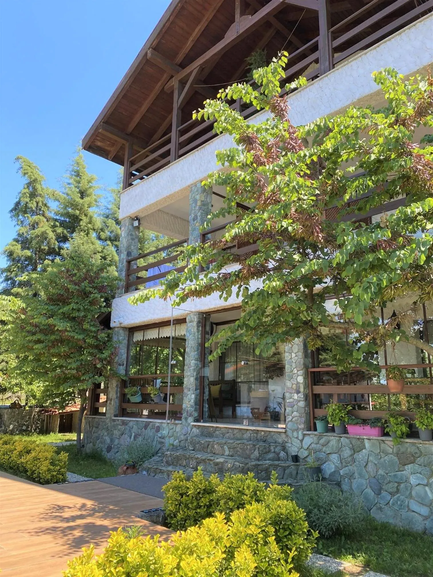 Rif Sapanca - Adult Only