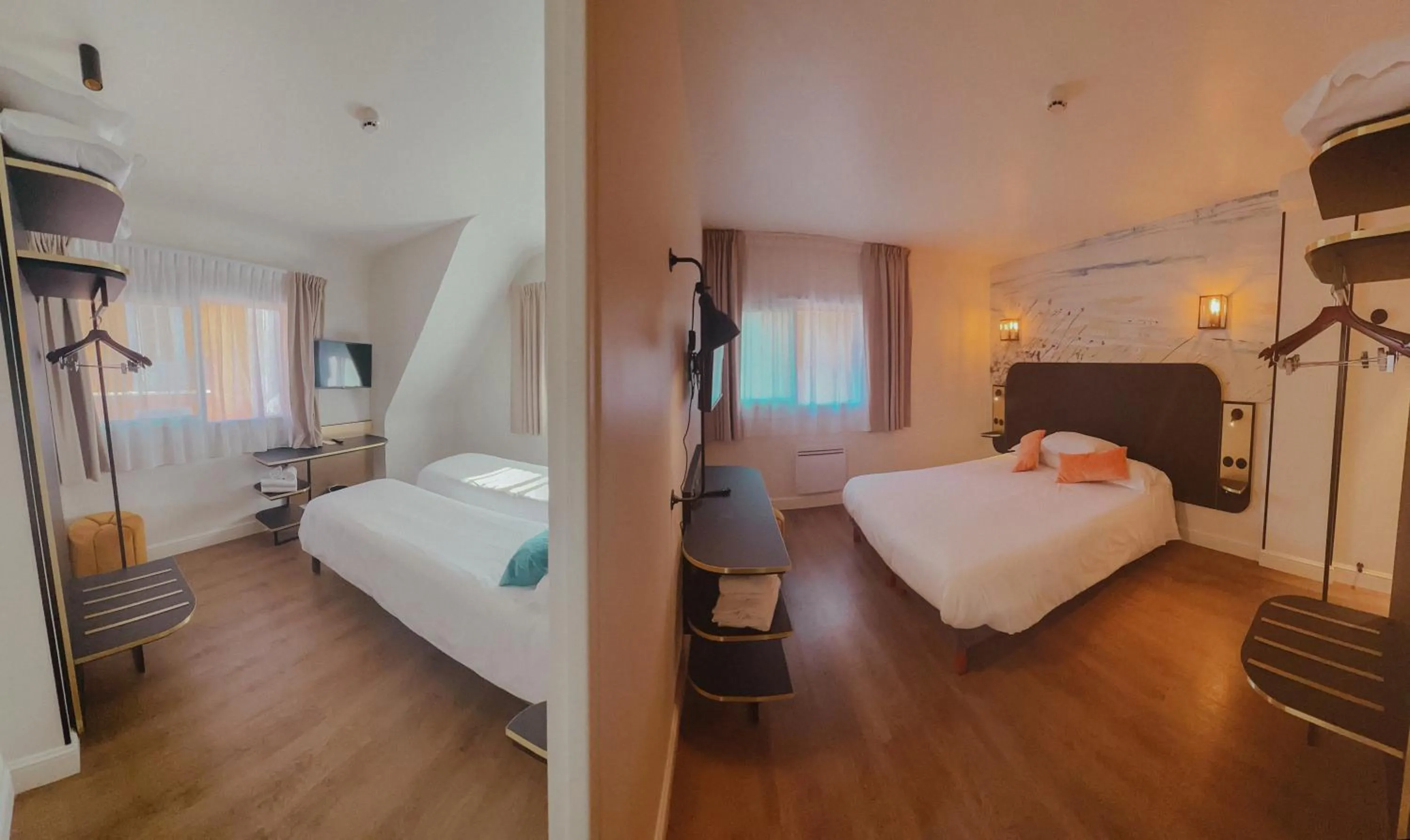 Photo of the whole room, Bed in Grand Hôtel de Bretagne