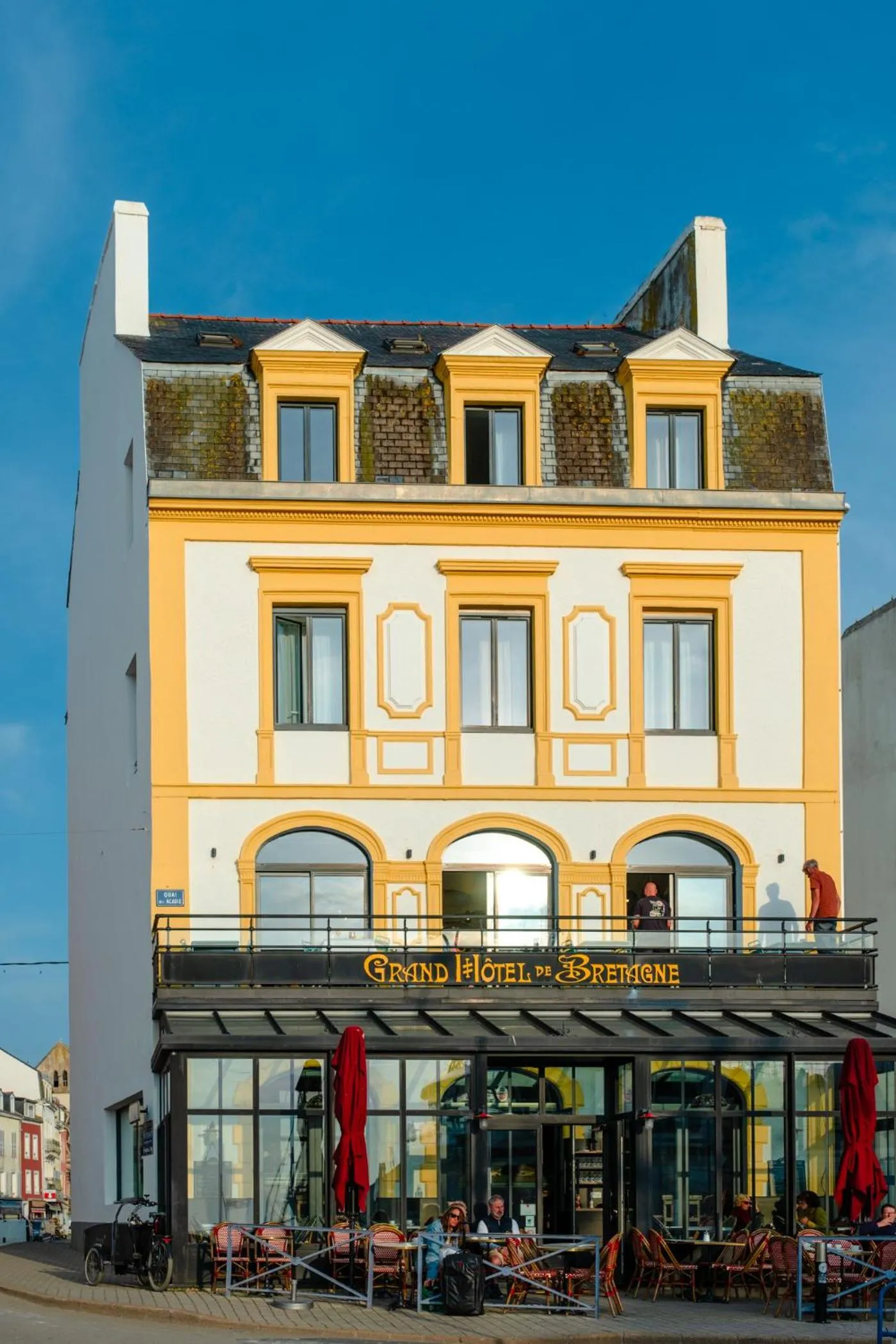 Facade/entrance in Grand Hôtel de Bretagne