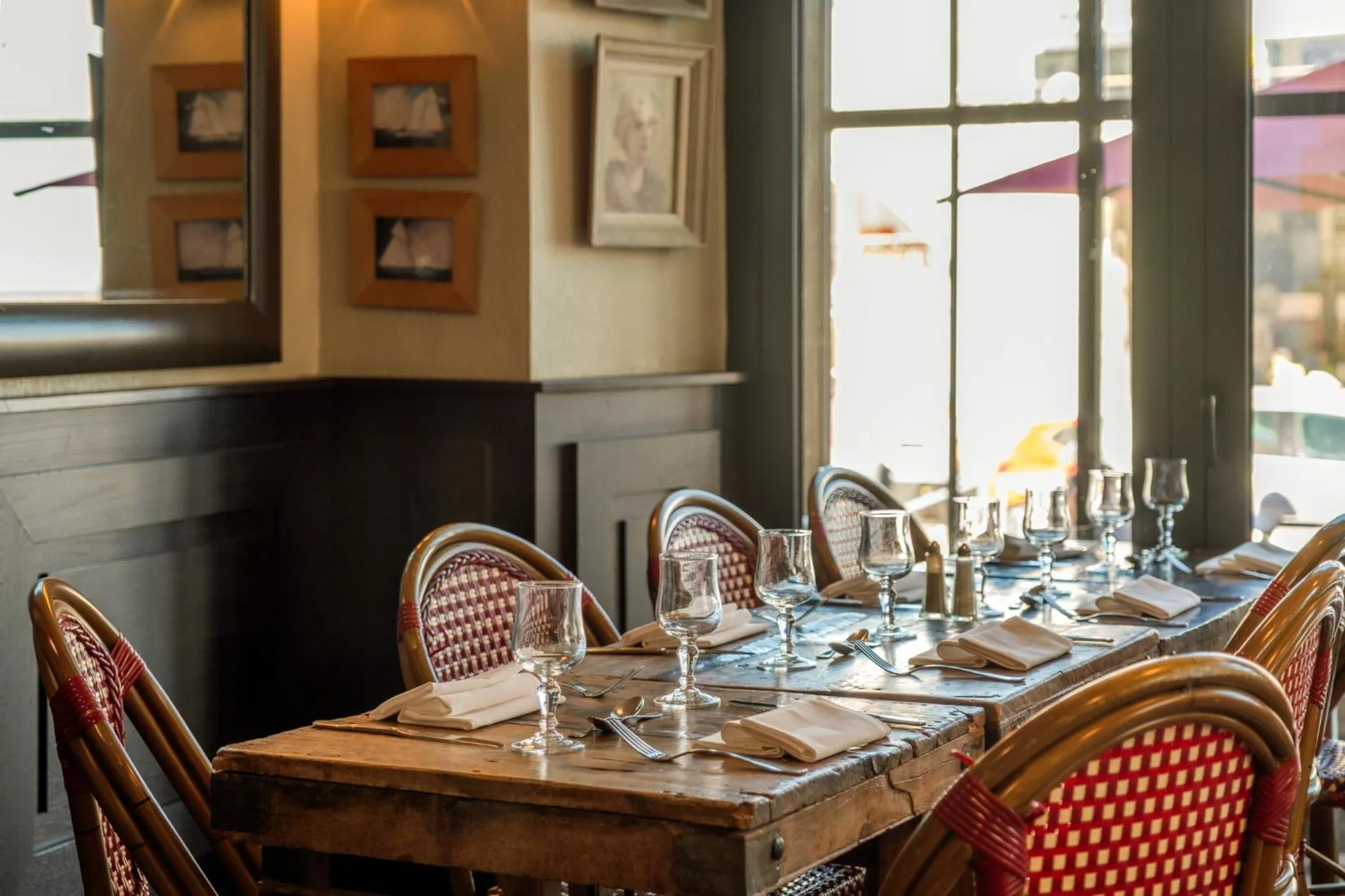 Restaurant/places to eat in Grand Hôtel de Bretagne