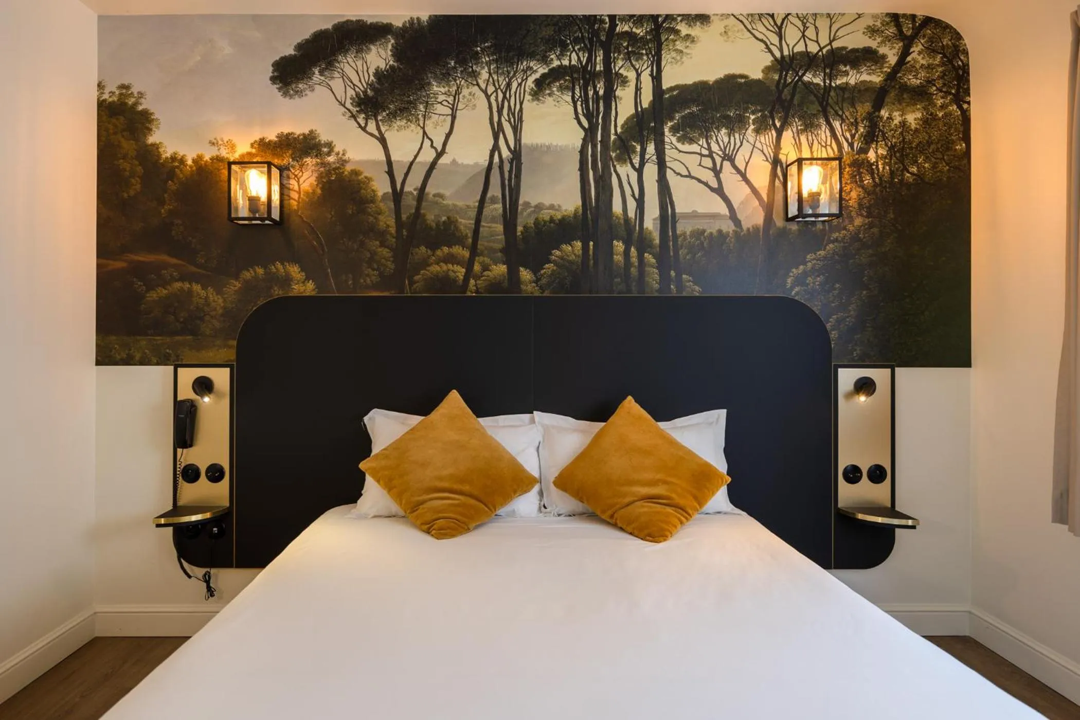 Decorative detail, Bed in Grand Hôtel de Bretagne
