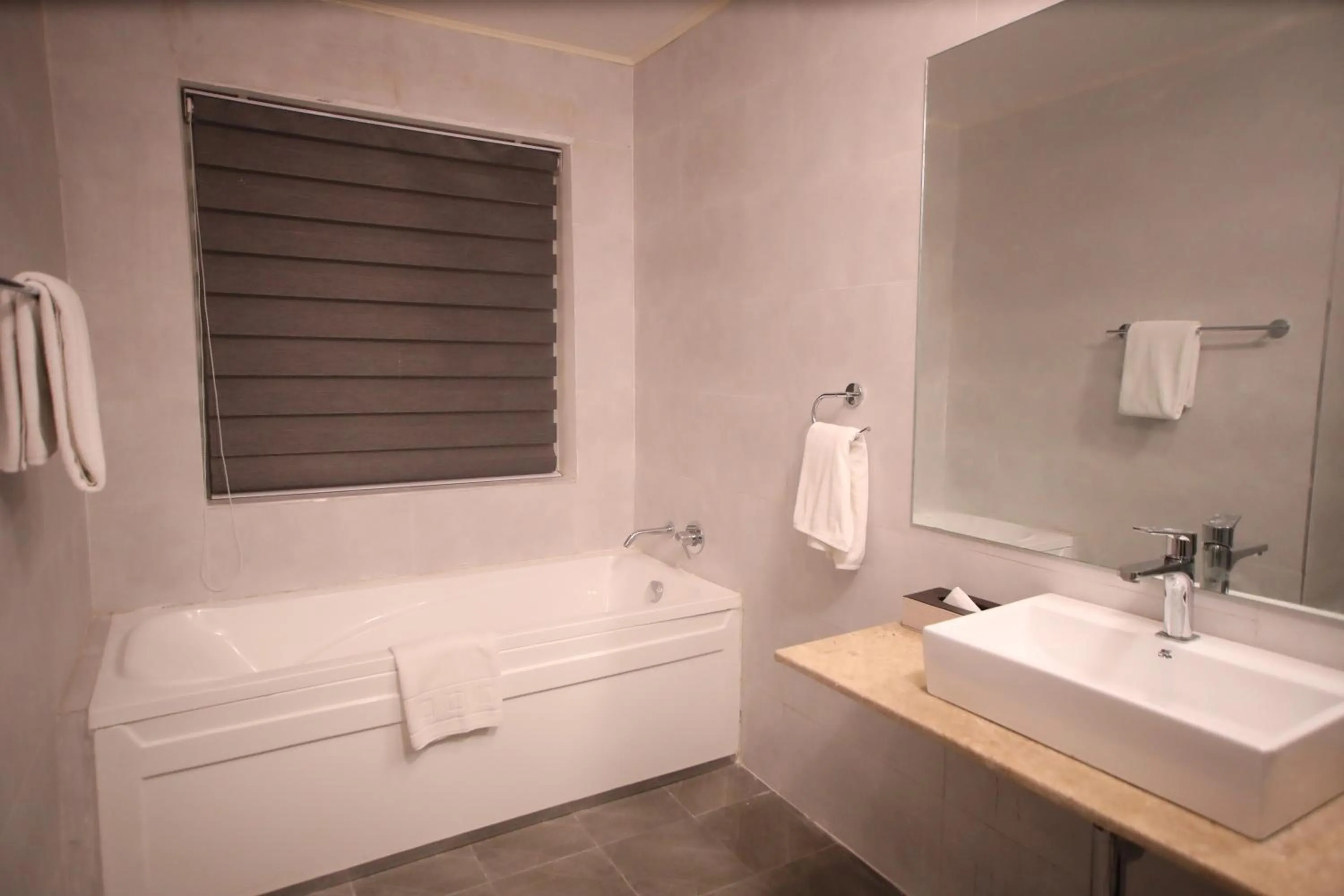 Bathroom in PrideInn Plaza Nairobi Airport