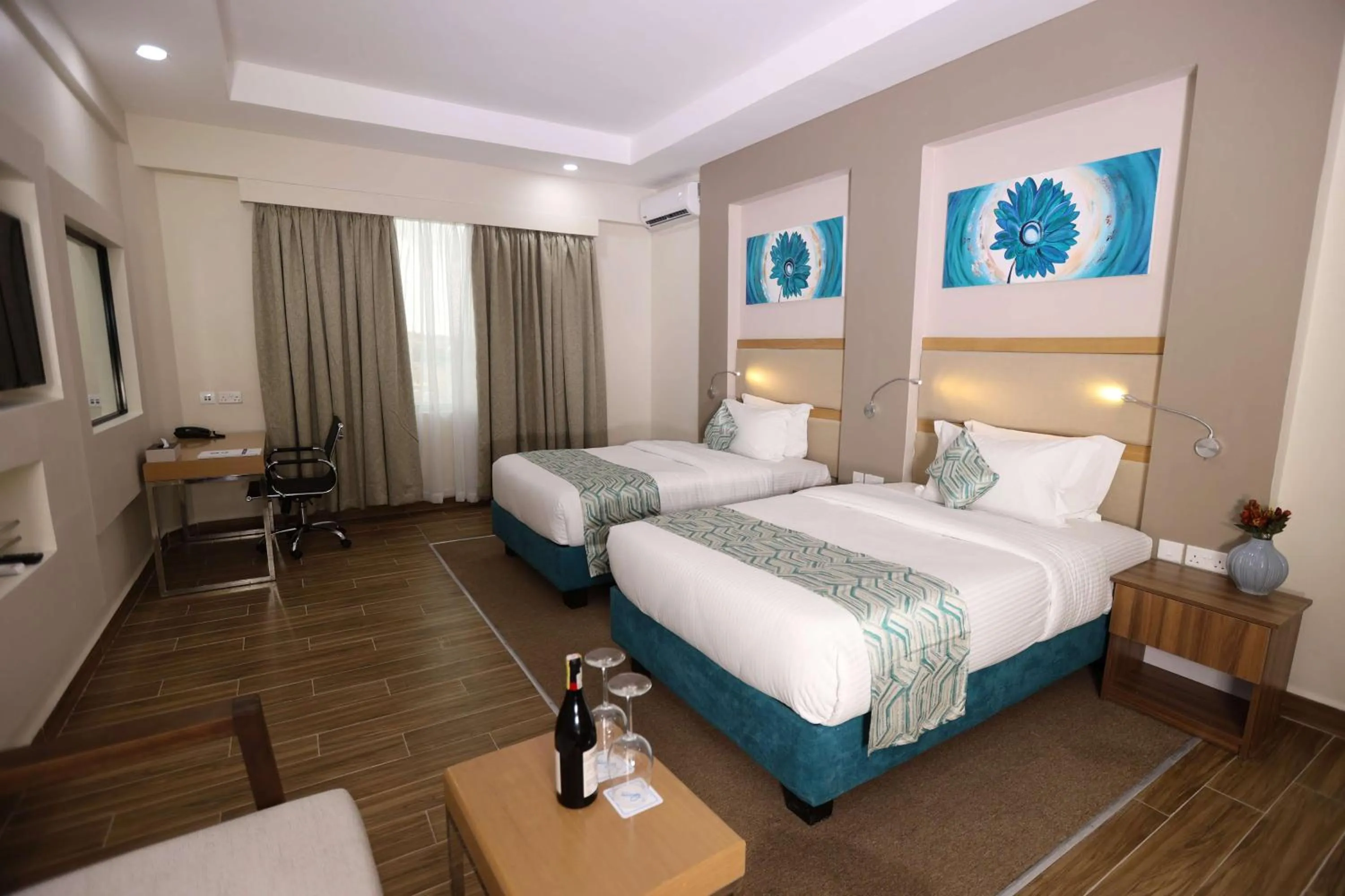 Photo of the whole room, Bed in PrideInn Plaza Nairobi Airport