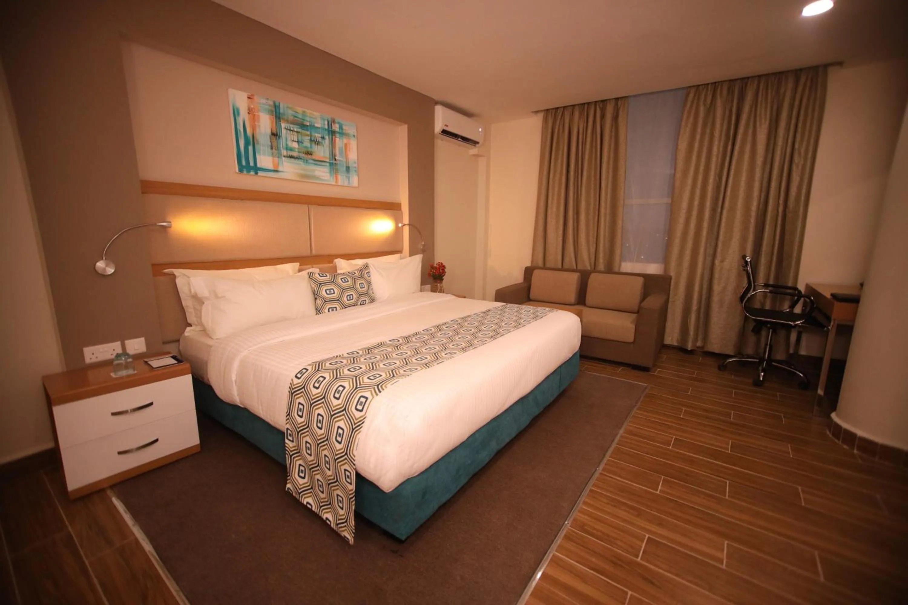 Bed in PrideInn Plaza Nairobi Airport