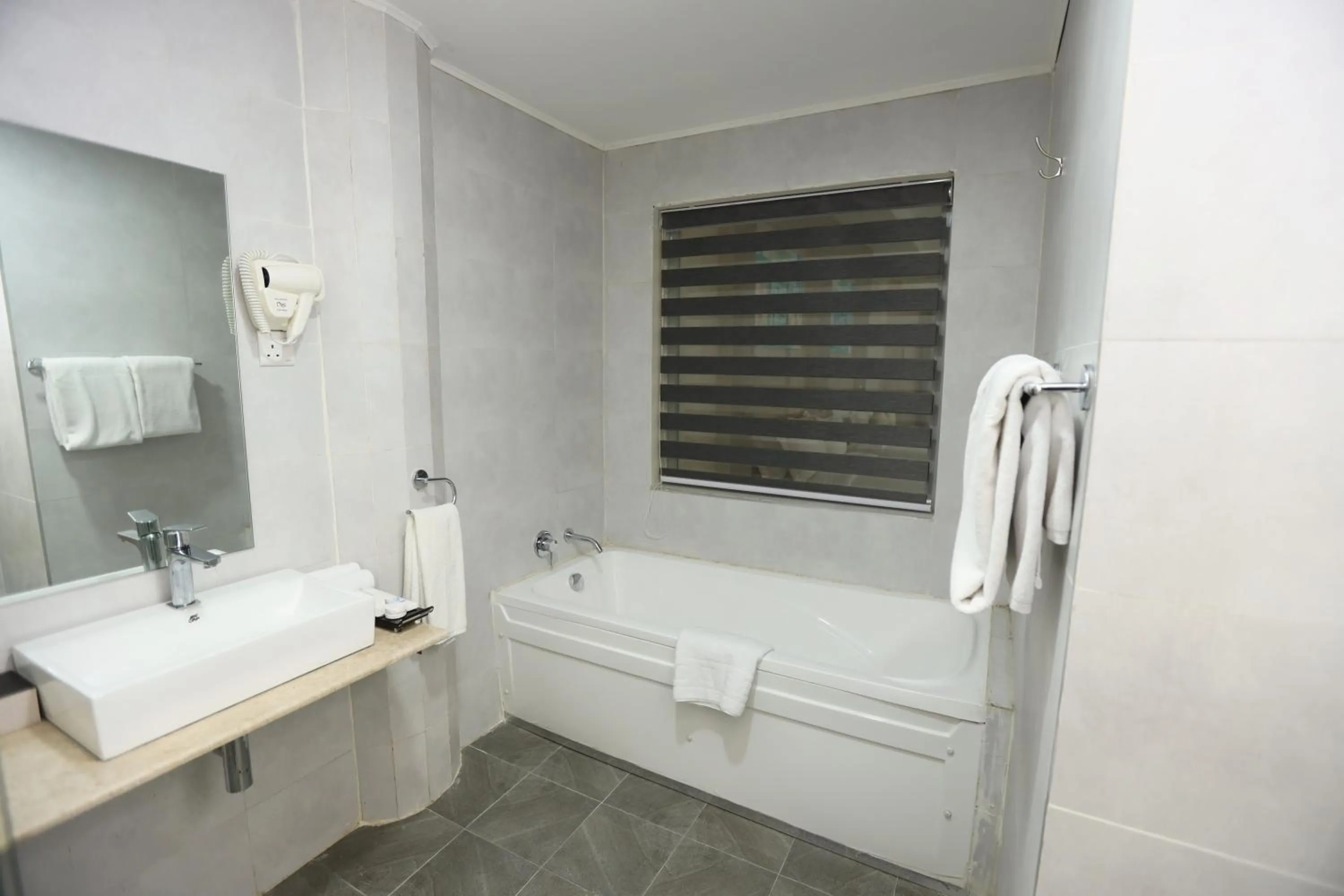 Bathroom in PrideInn Plaza Nairobi Airport