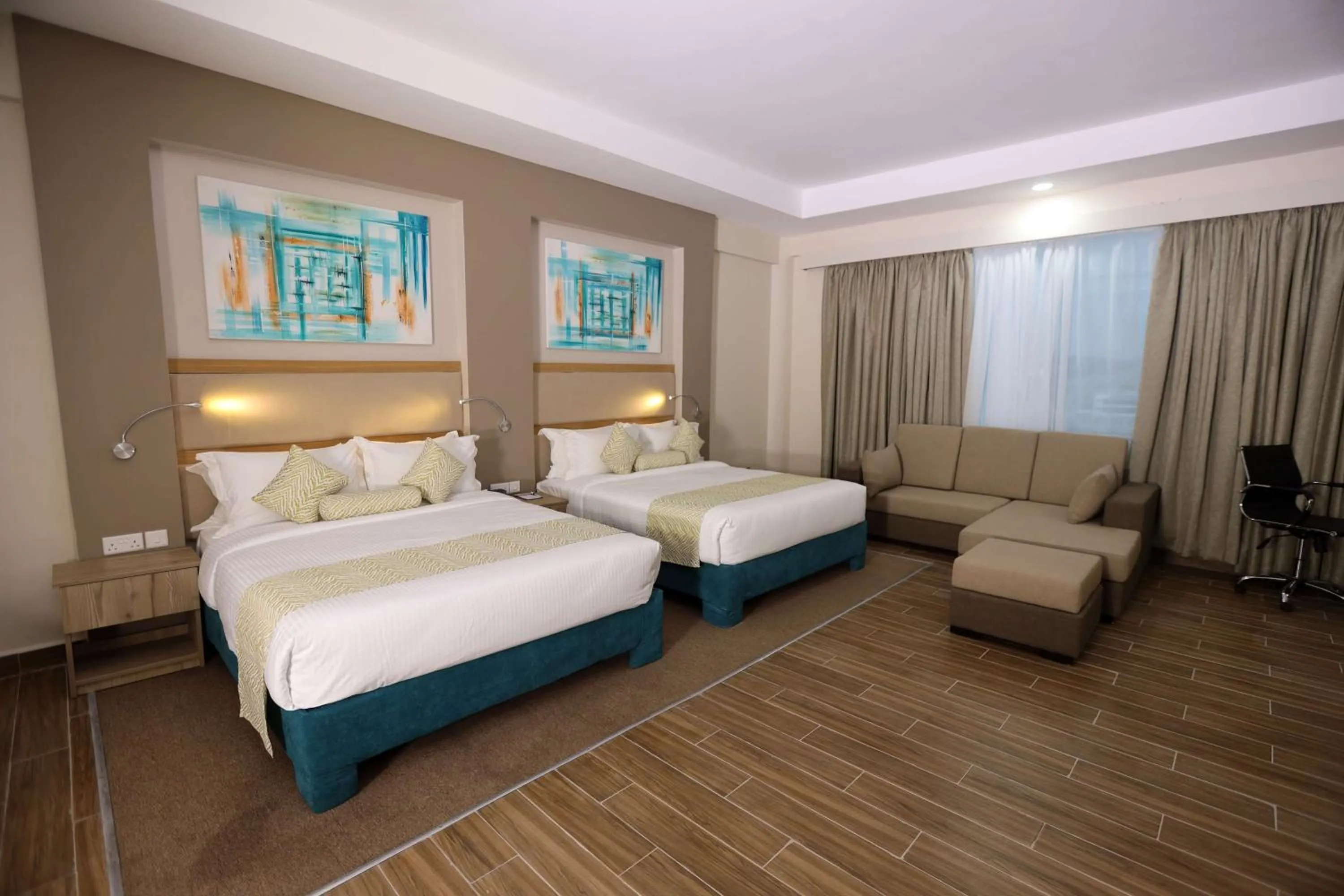 Bedroom, Bed in PrideInn Plaza Nairobi Airport