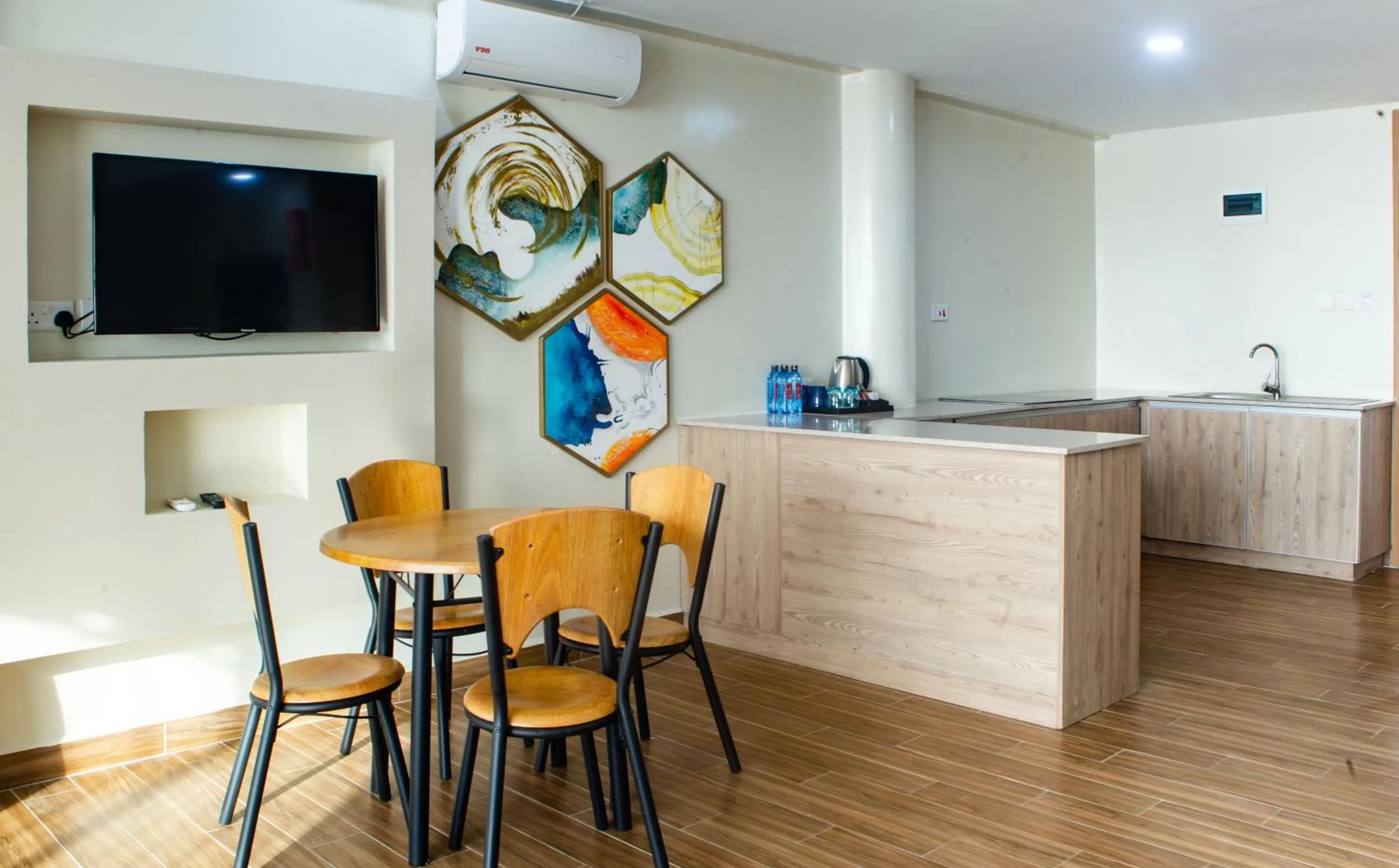 TV and multimedia in PrideInn Plaza Nairobi Airport